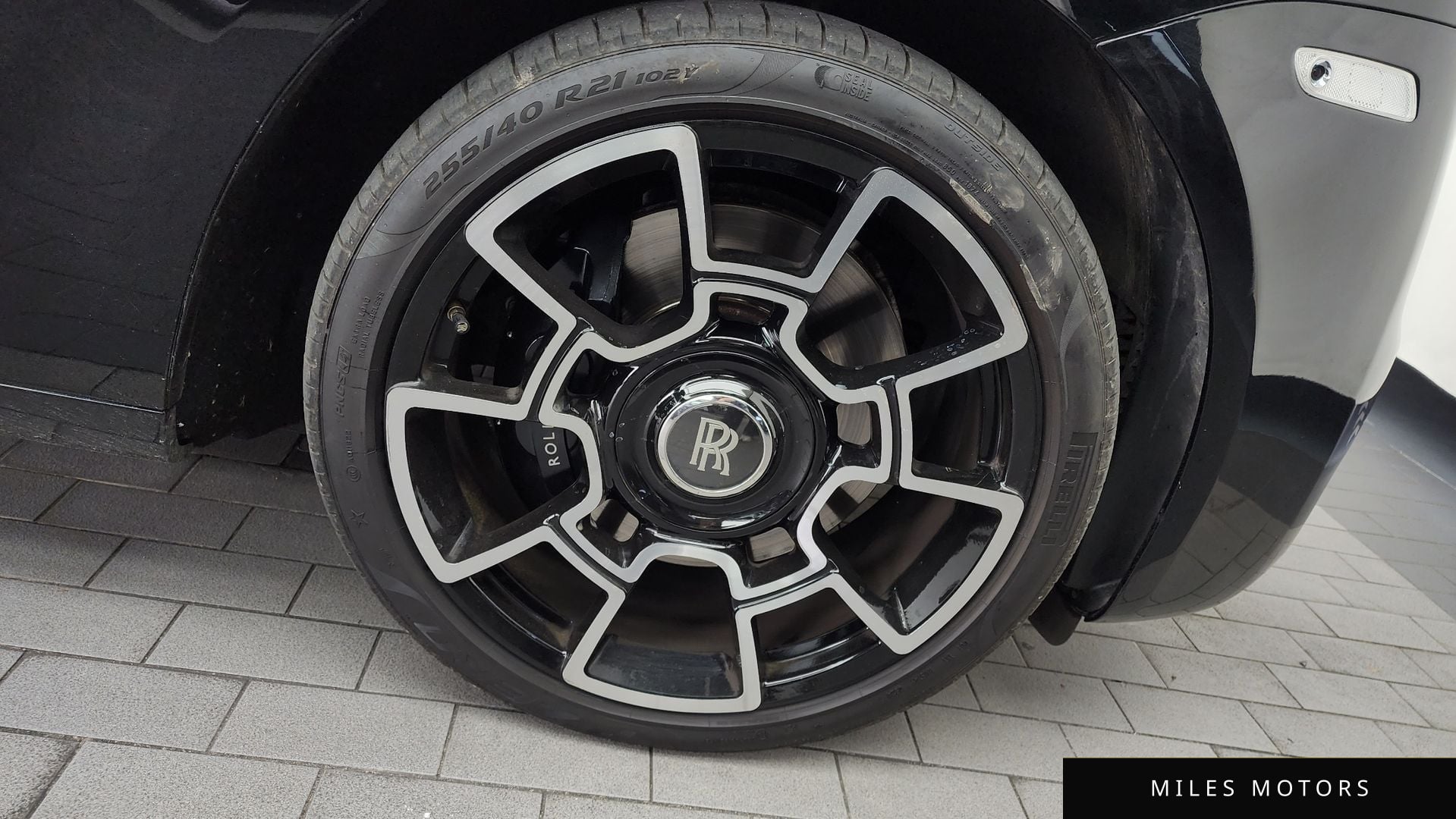 Rolls-Royce 고스트 2019 — миниатюра 5