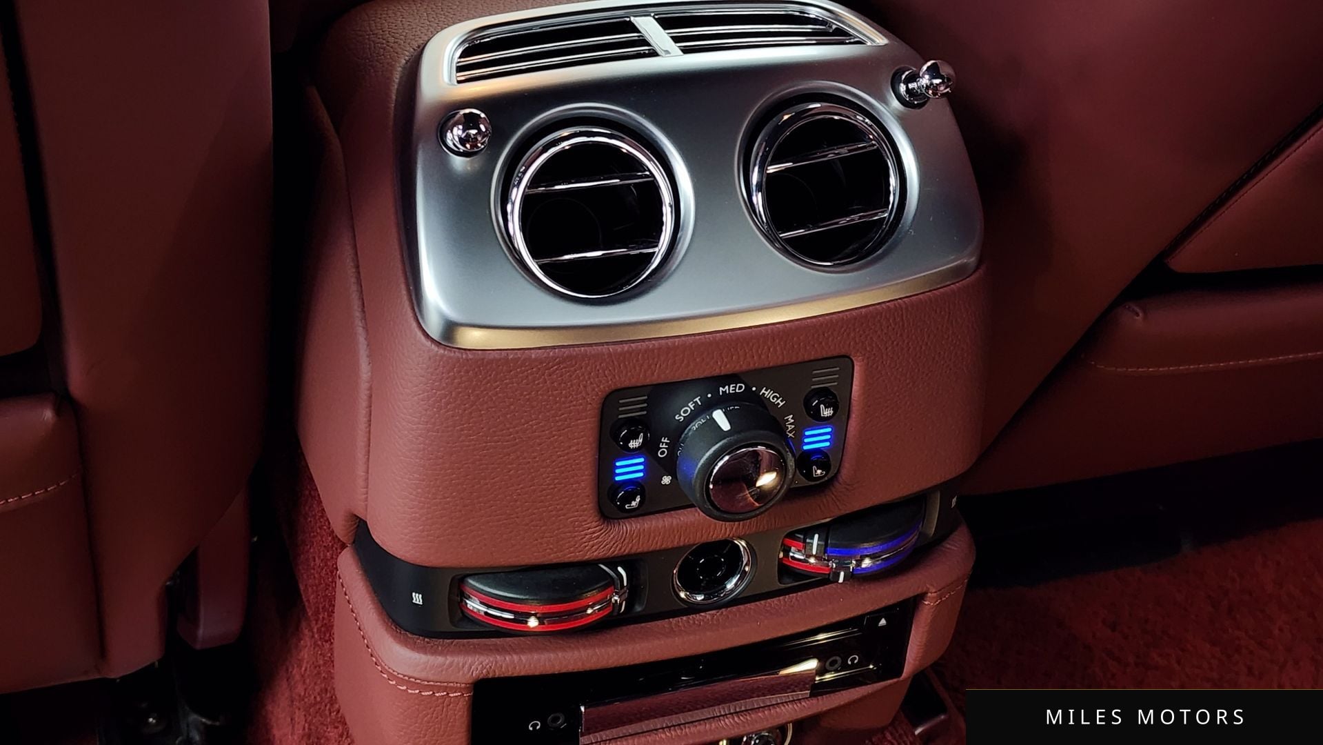 Rolls-Royce 고스트 2019 — миниатюра 19