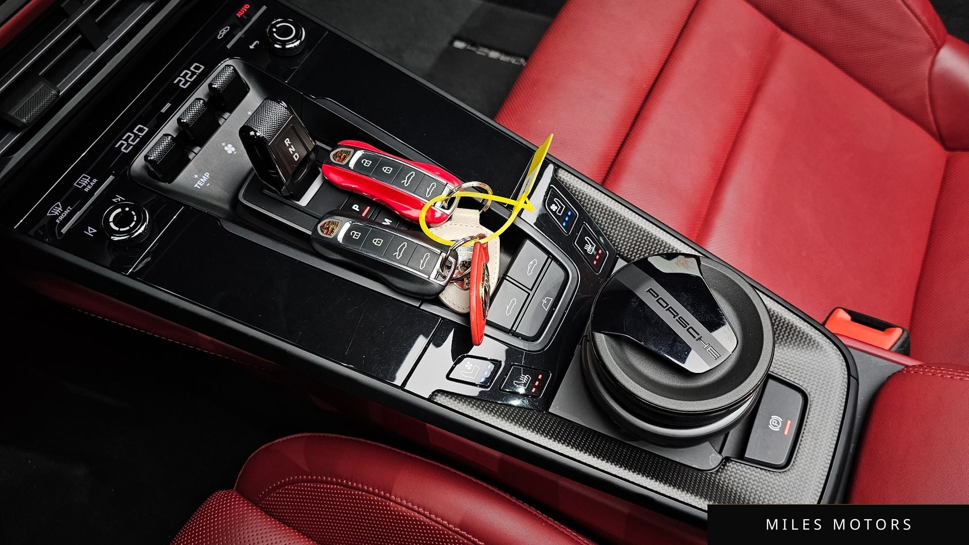 Porsche 911 (992) 2022 — миниатюра 9