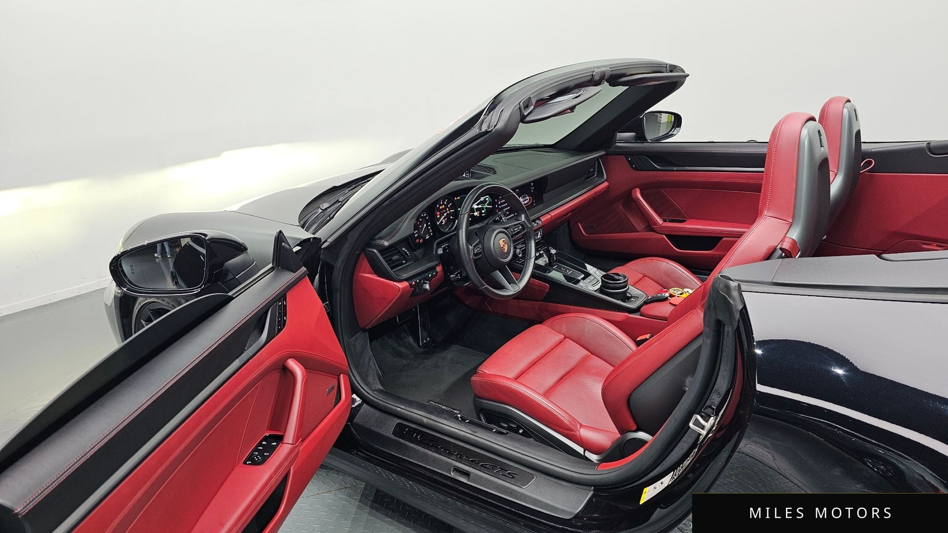 Porsche 911 (992) 2022 — миниатюра 11