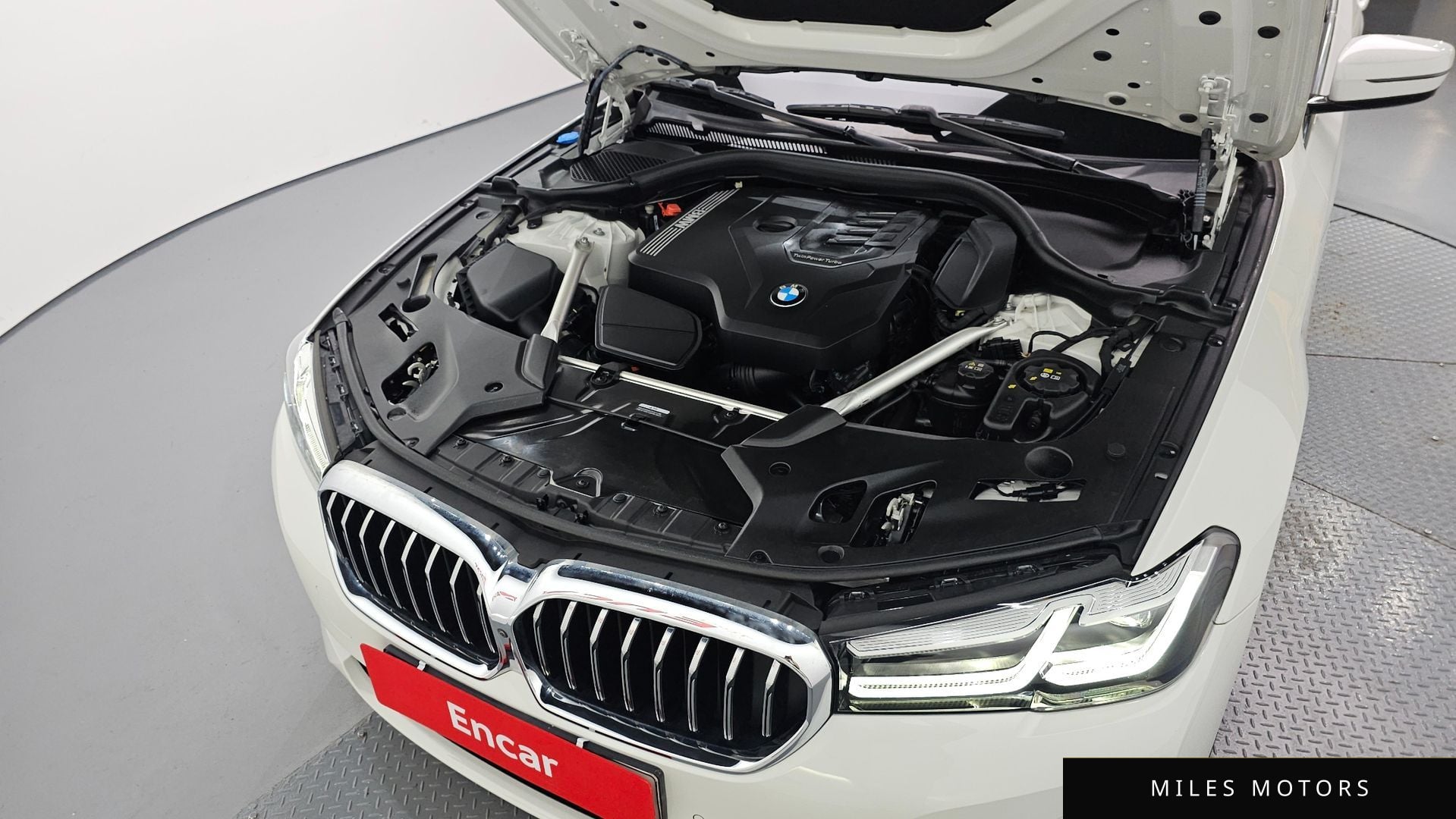 BMW 5 Series (G30) 2023 — миниатюра 6