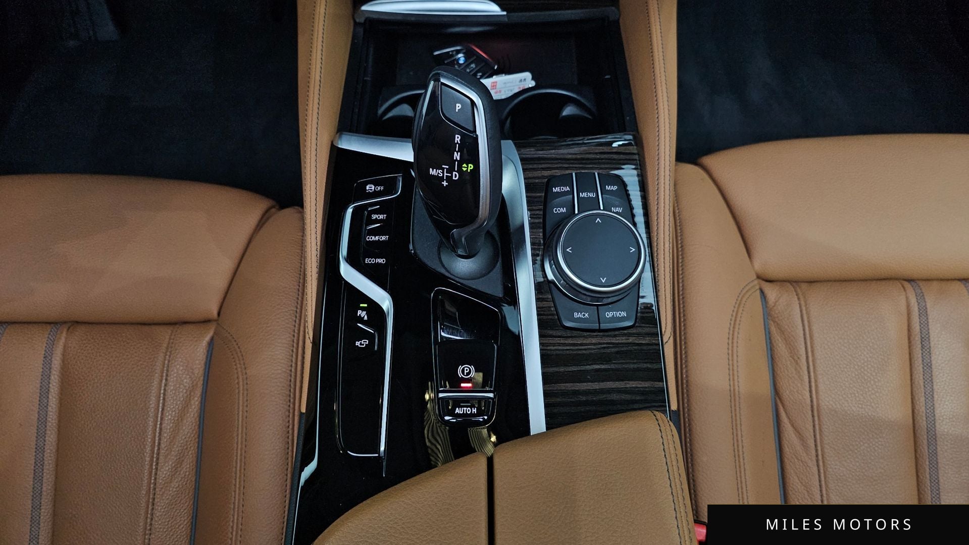 BMW 5 Series (G30) 2023 — миниатюра 9