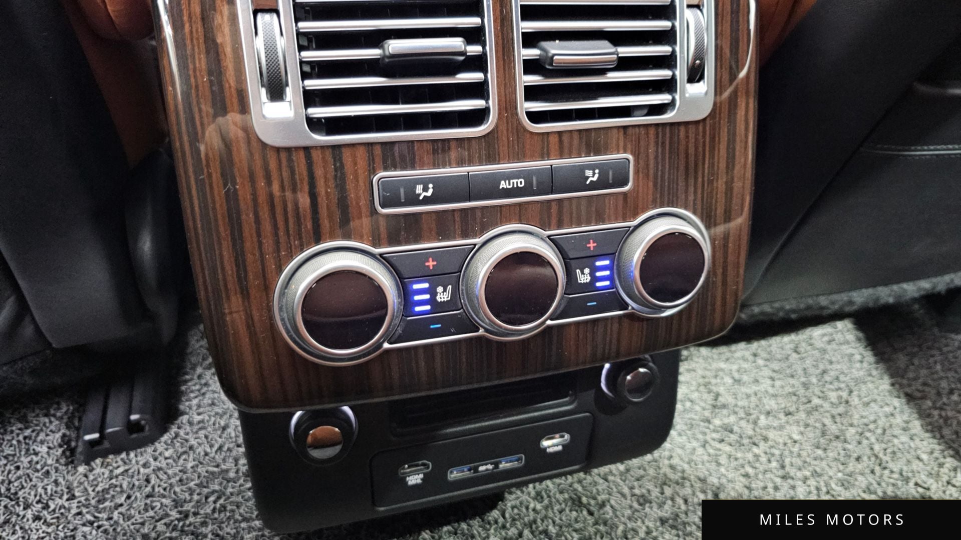 Land Rover 레인지로버 2017 — миниатюра 16