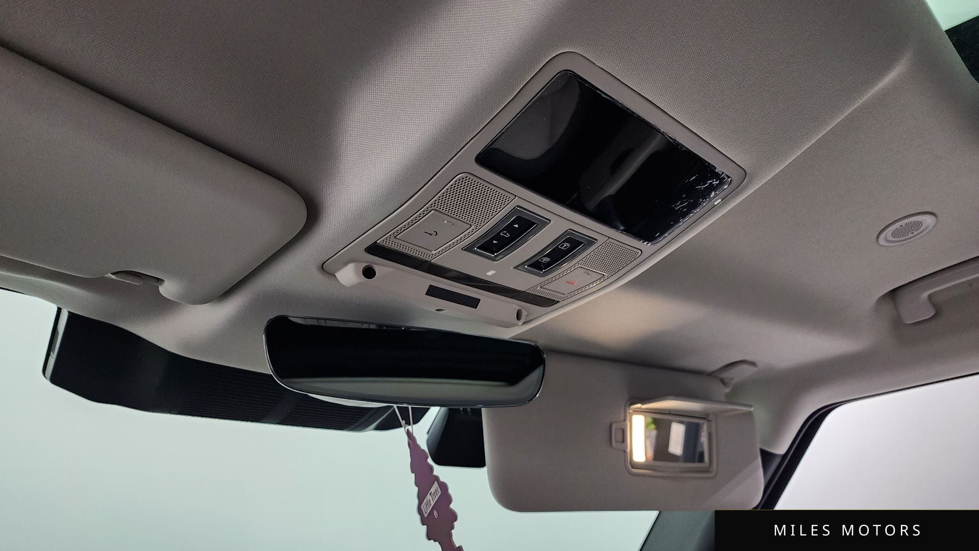 Land Rover 디펜더 (L663) 2024 — миниатюра 17