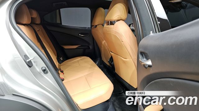 Лексус UX250h 2024 — миниатюра 11