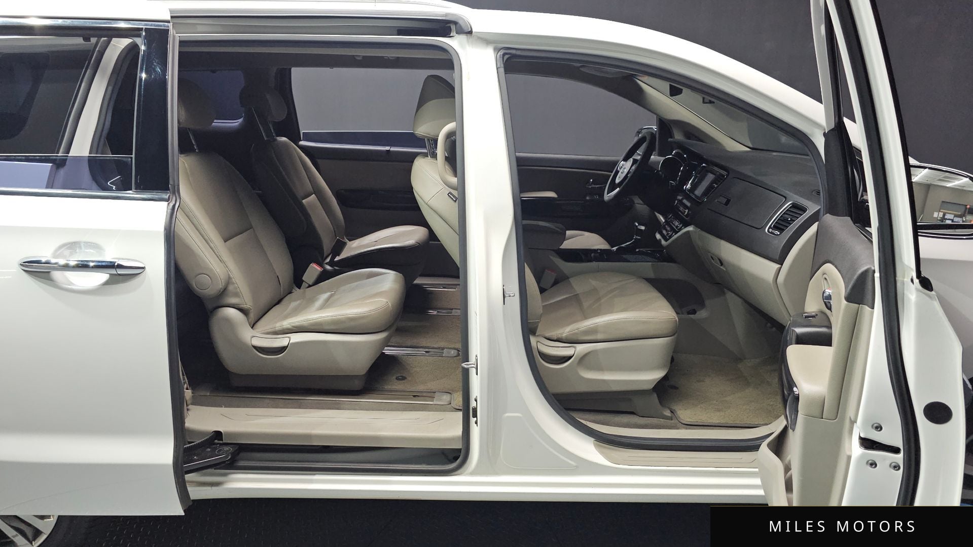 Kia Canival 2017 — миниатюра 11