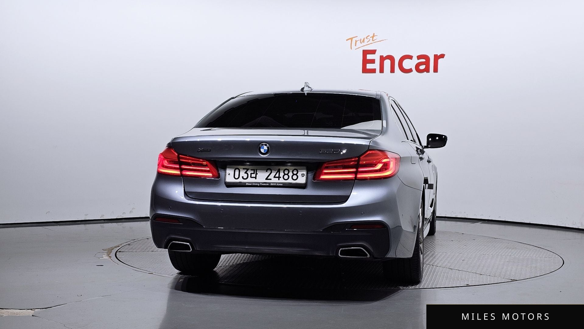 BMW 5 Series (G30) 2018 — миниатюра 4