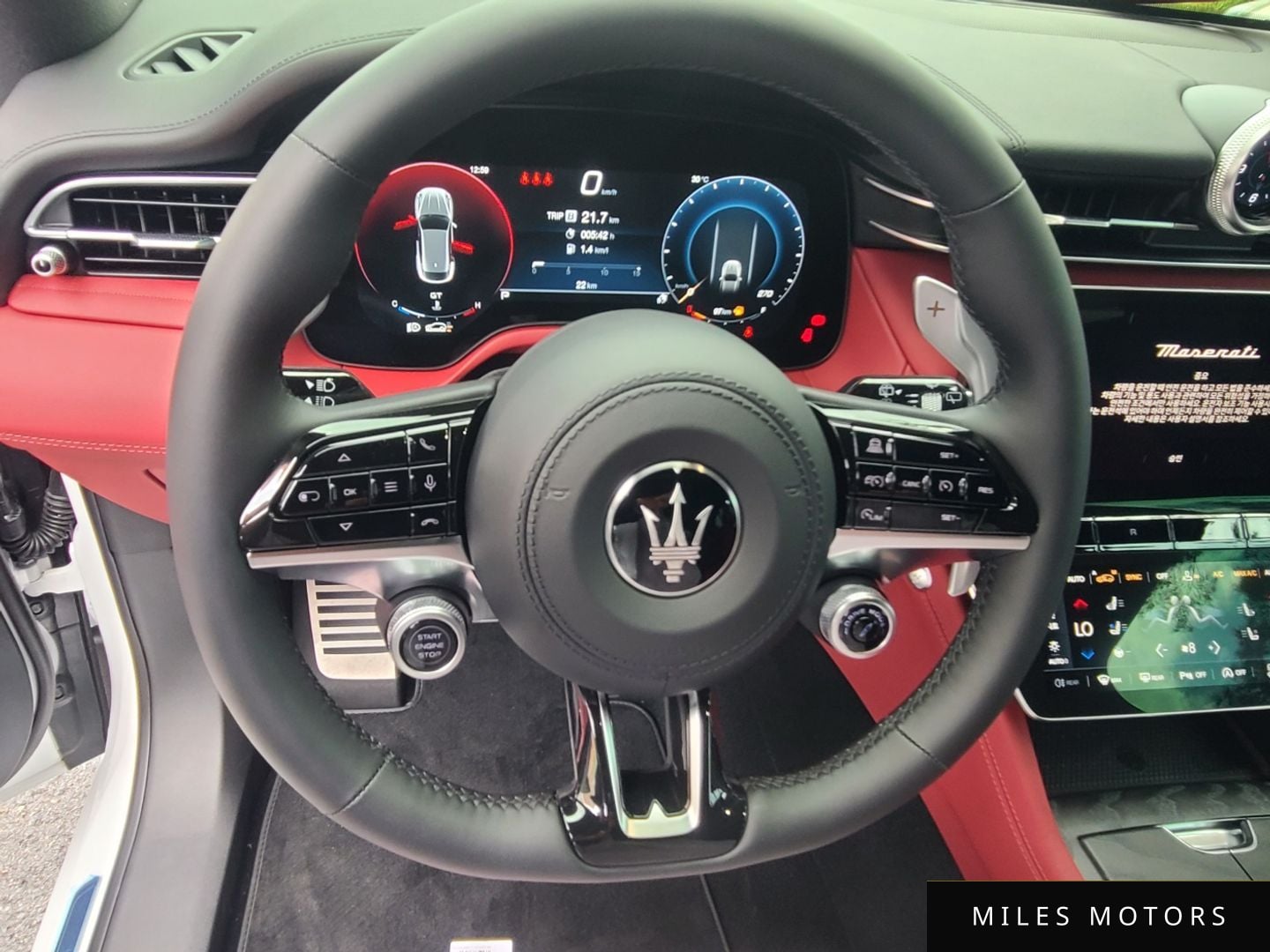 Maserati 그레칼레 2023 — миниатюра 8