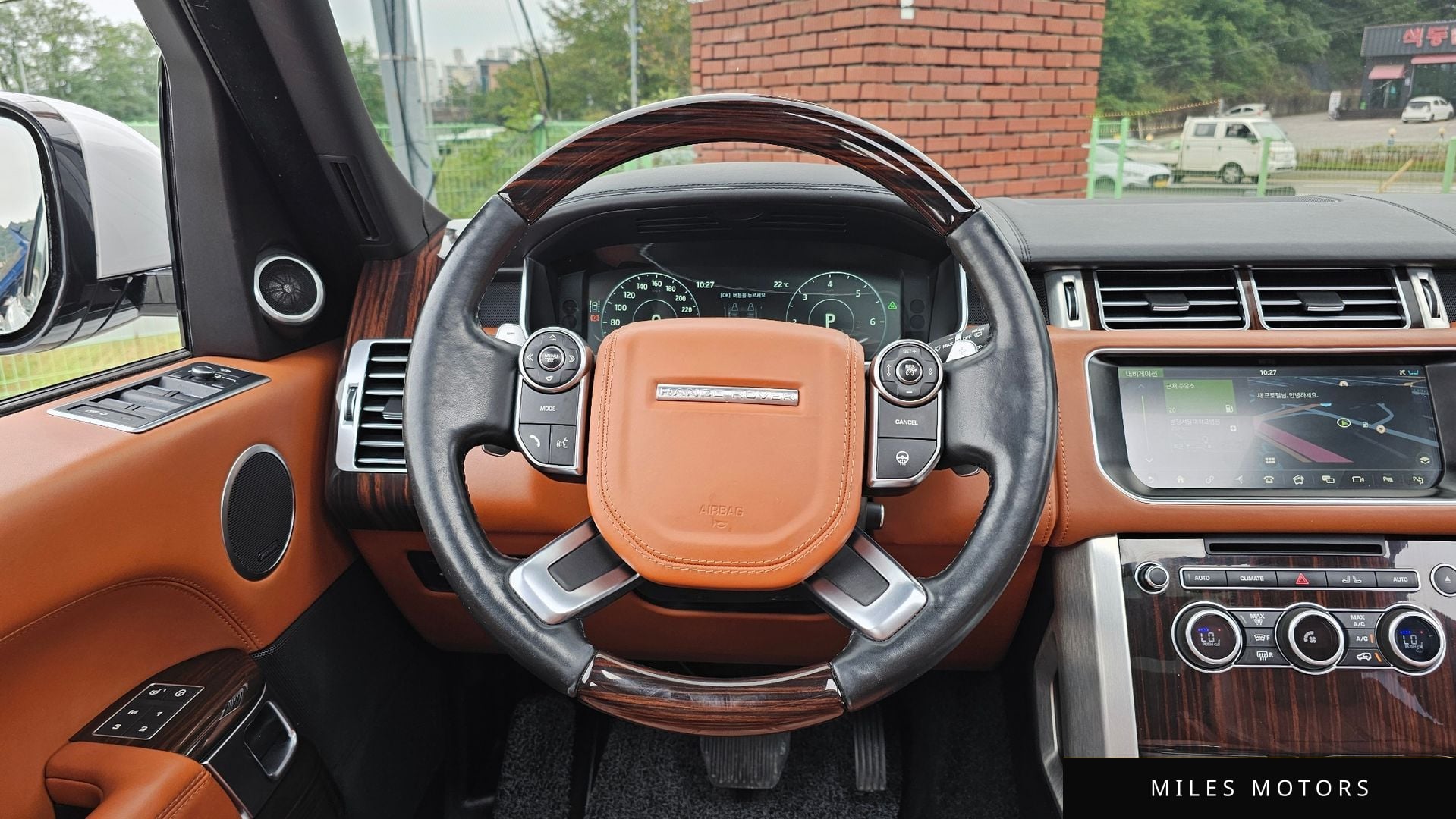 Land Rover Range Rover 2017 — миниатюра 12
