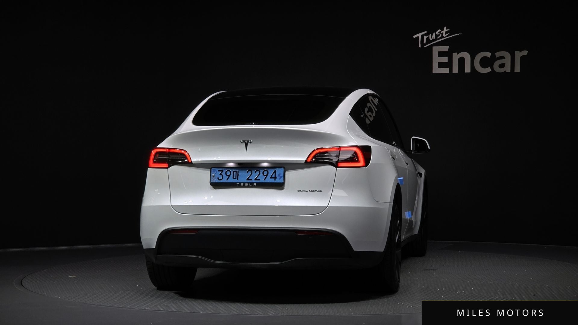 Tesla 모델 Y 2024 — миниатюра 4