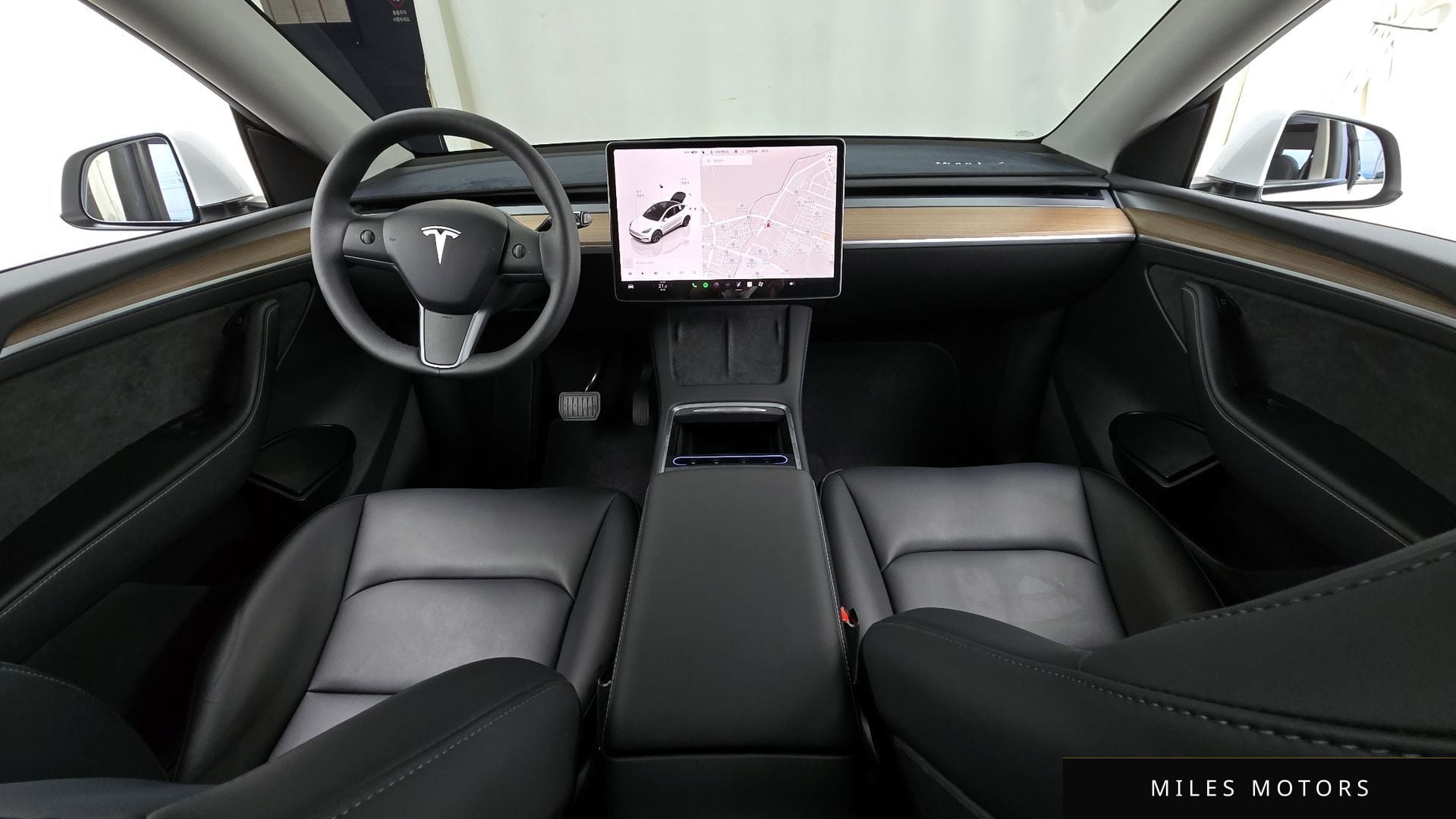 Tesla 모델 Y 2024 — миниатюра 7