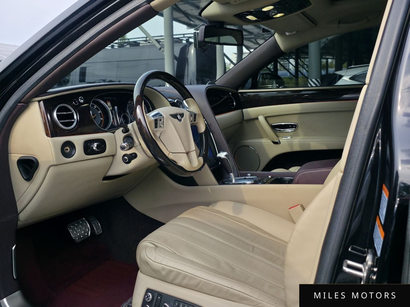 Bentley Flying Spur 2015 — миниатюра 8