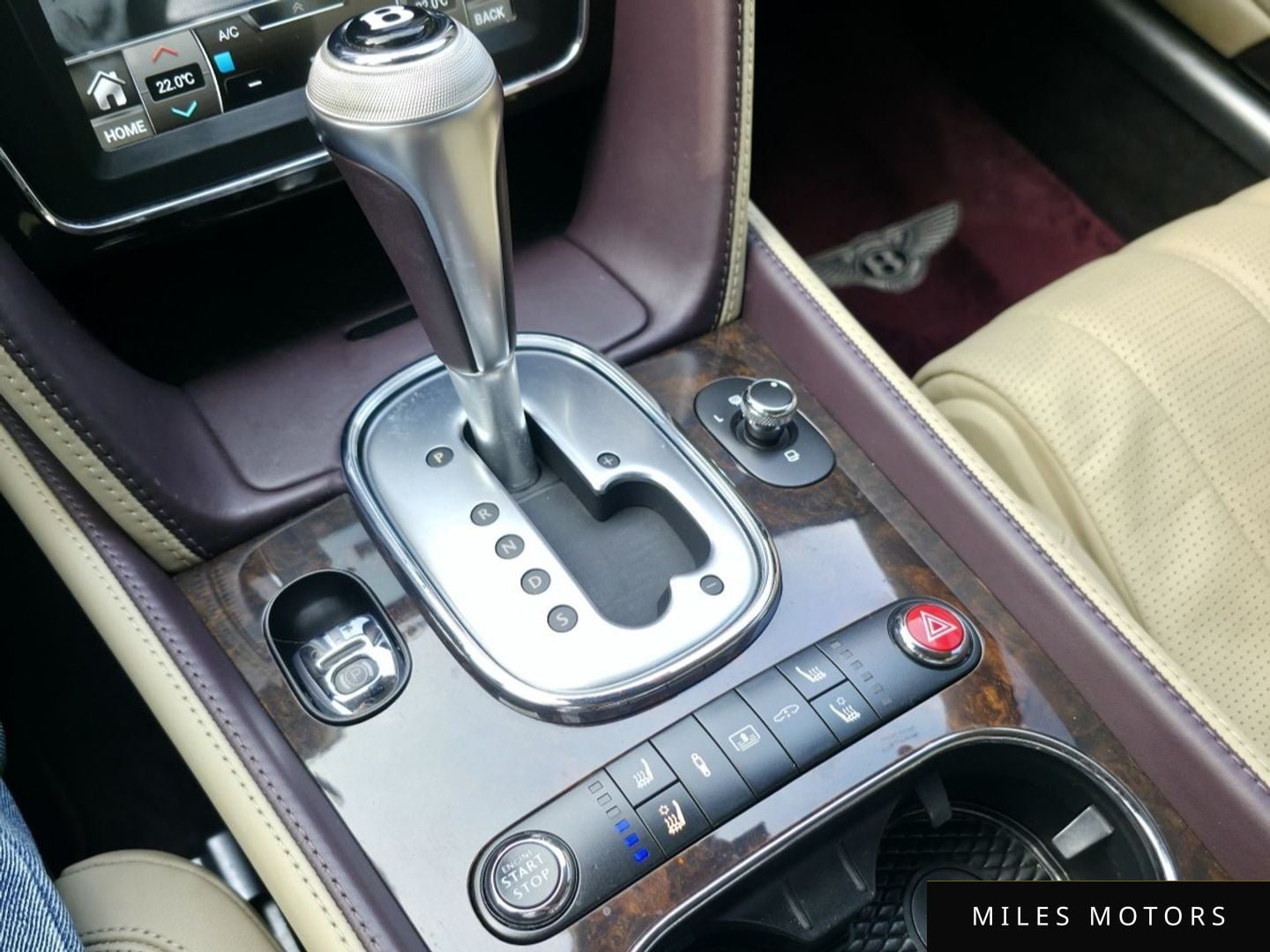 Bentley Flying Spur 2015 — миниатюра 15