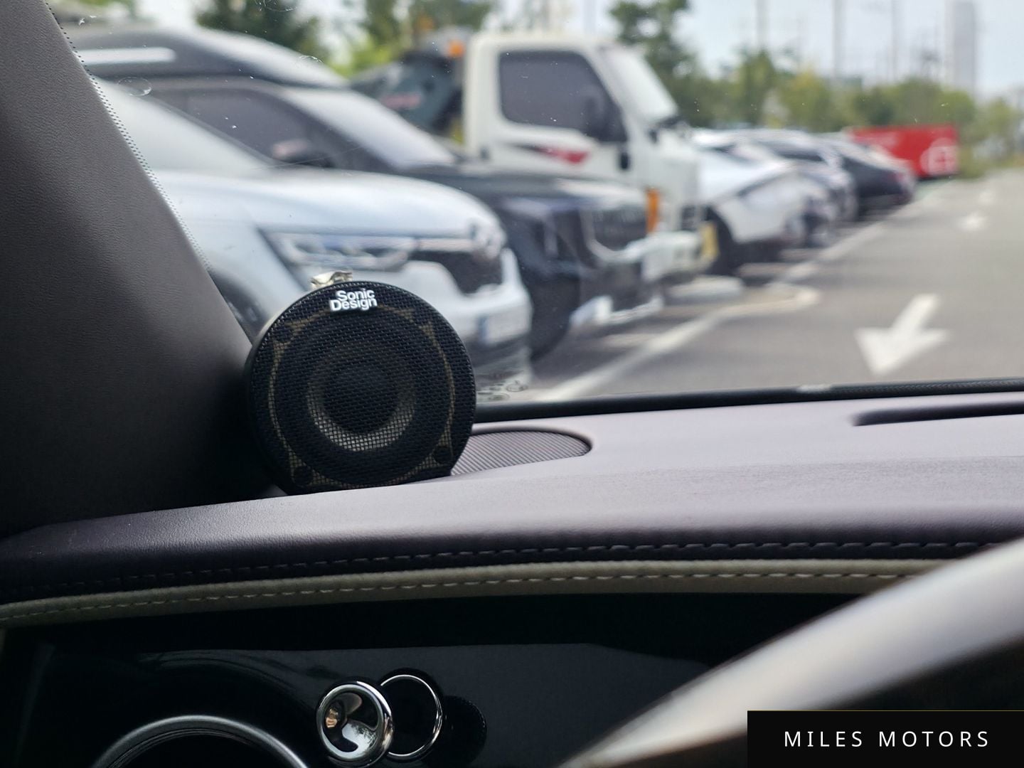 Bentley Flying Spur 2015 — миниатюра 18