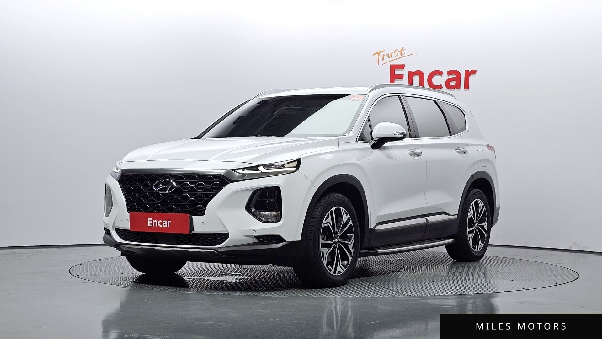 Hyundai Santafe 2019 — фото 1 из 12
