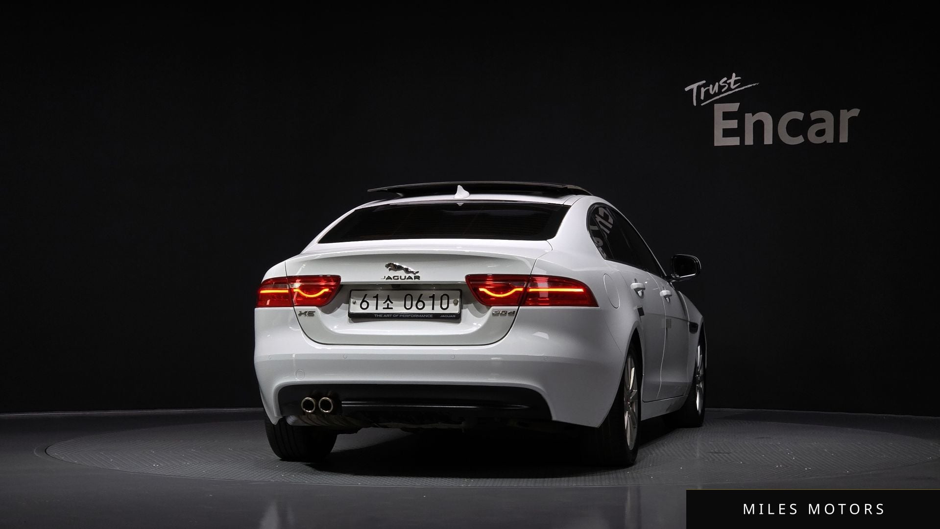 Jaguar XE 2016 — миниатюра 4