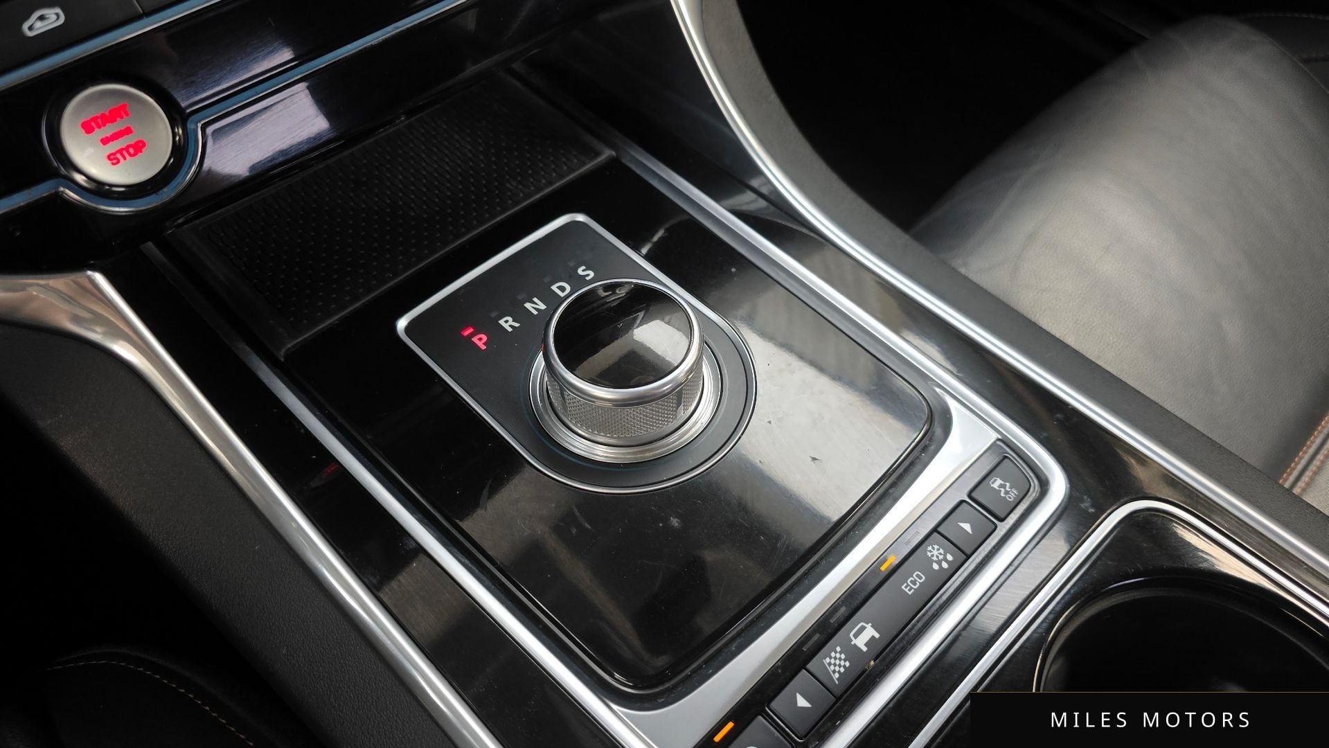 Jaguar XE 2016 — миниатюра 9