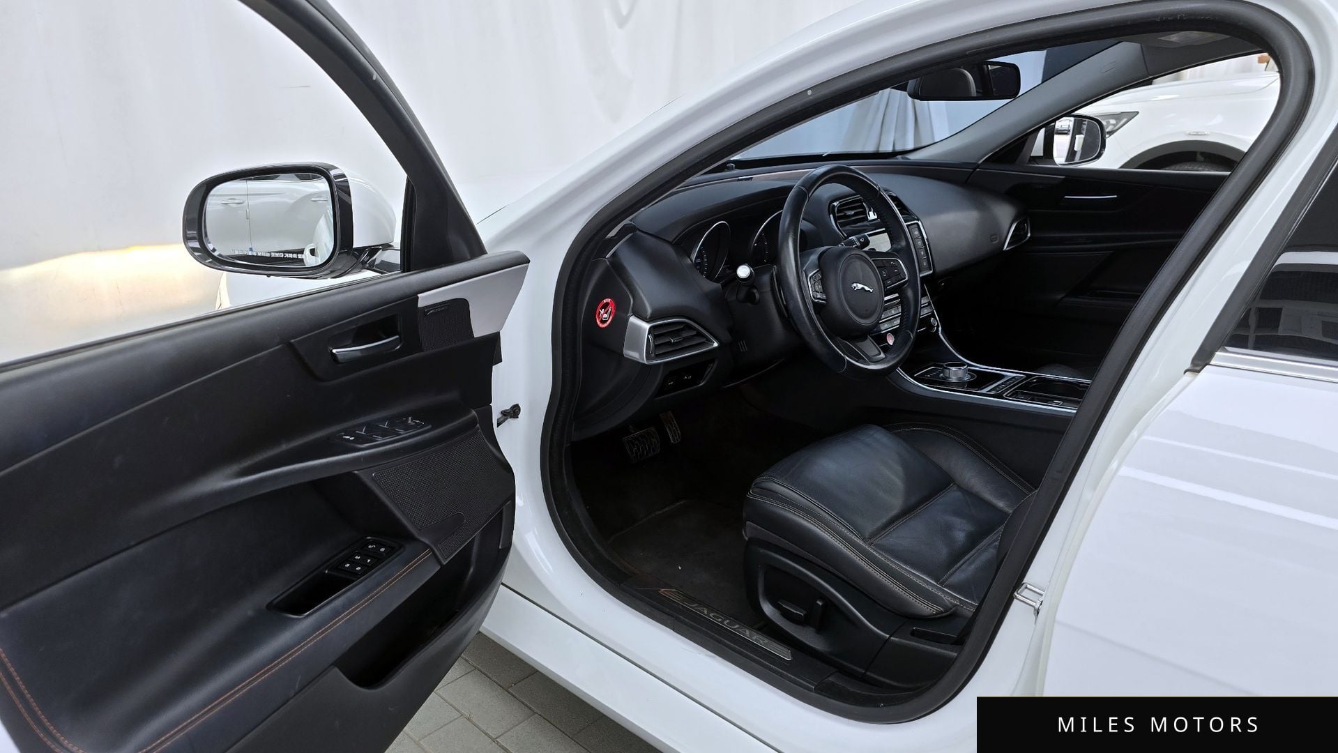 Jaguar XE 2016 — миниатюра 10