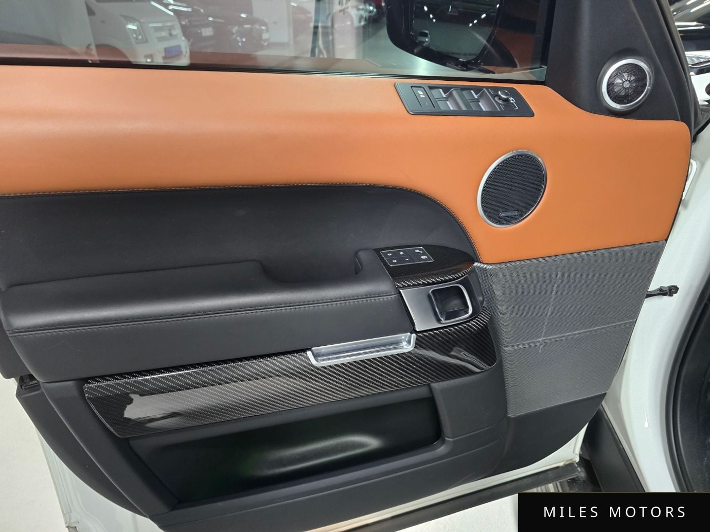 Land Rover Range Rover Sport 2017 — миниатюра 12