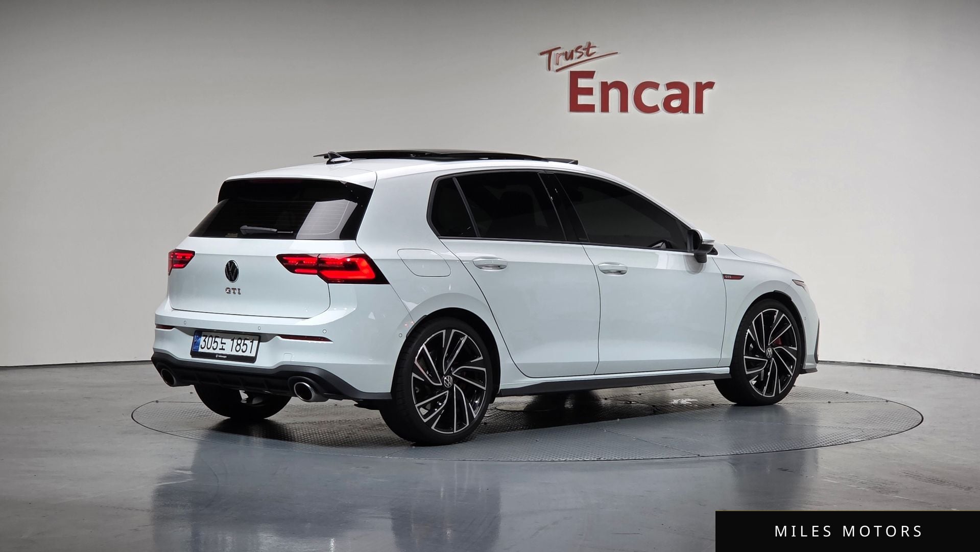 Volkswagen Golf 2024 — фото 1 из 12
