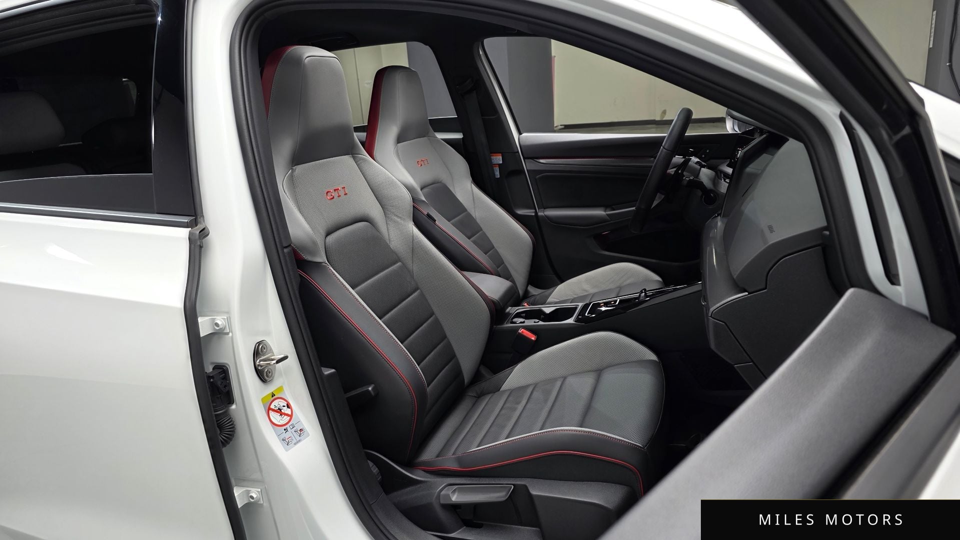 Volkswagen Golf 2024 — миниатюра 9