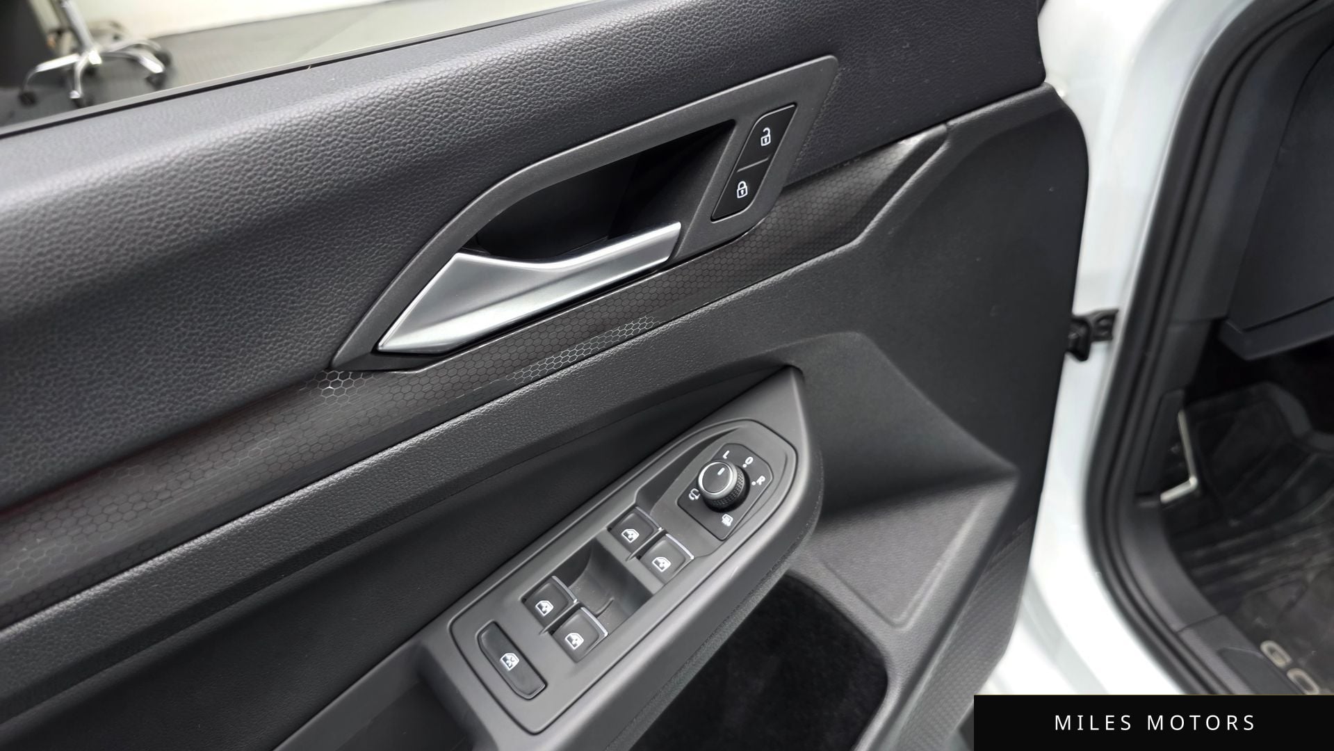 Volkswagen Golf 2024 — миниатюра 12