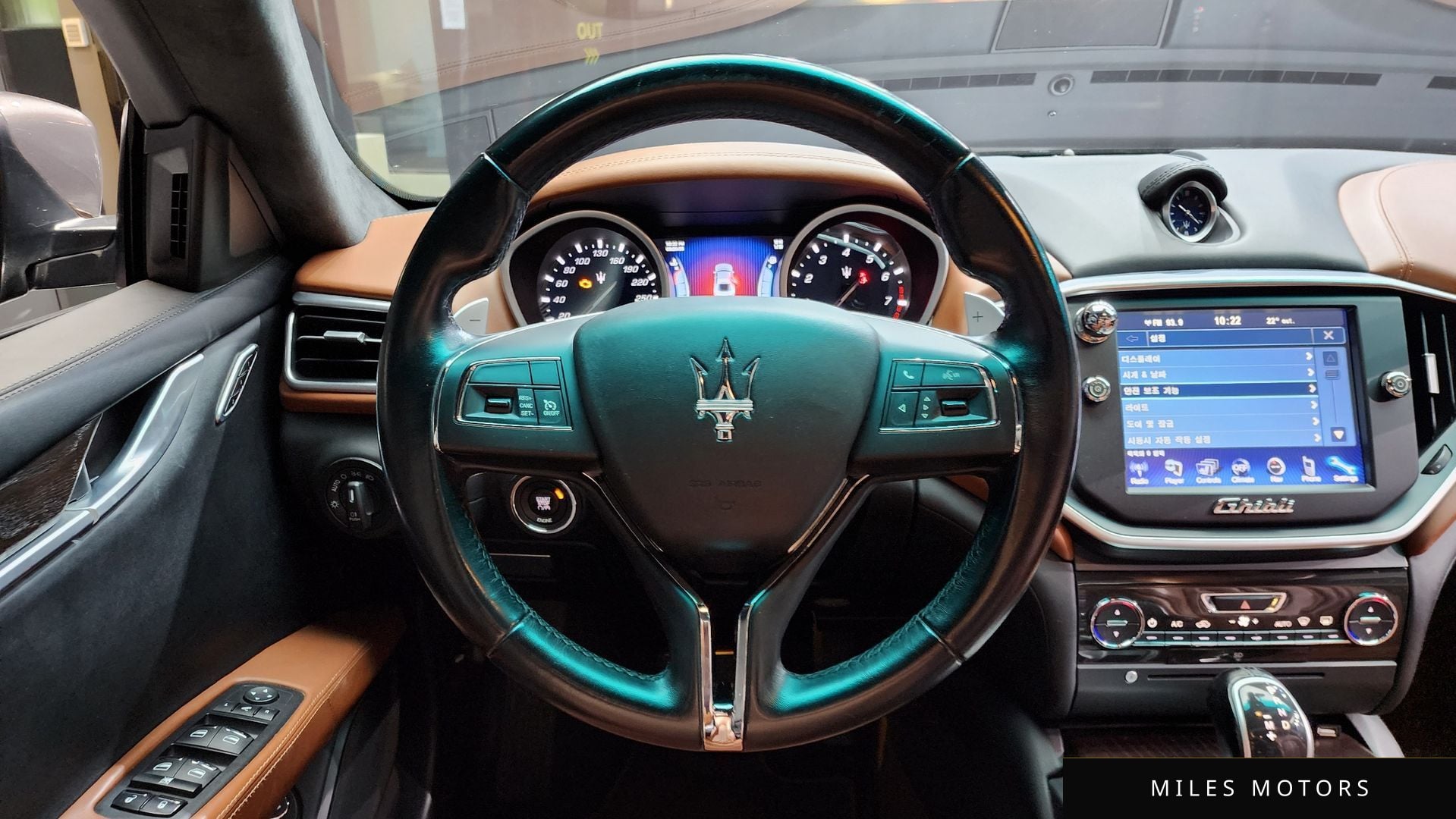 Maserati 기블리 2015 — миниатюра 13