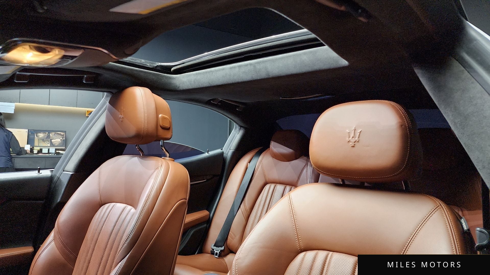Maserati 기블리 2015 — миниатюра 18