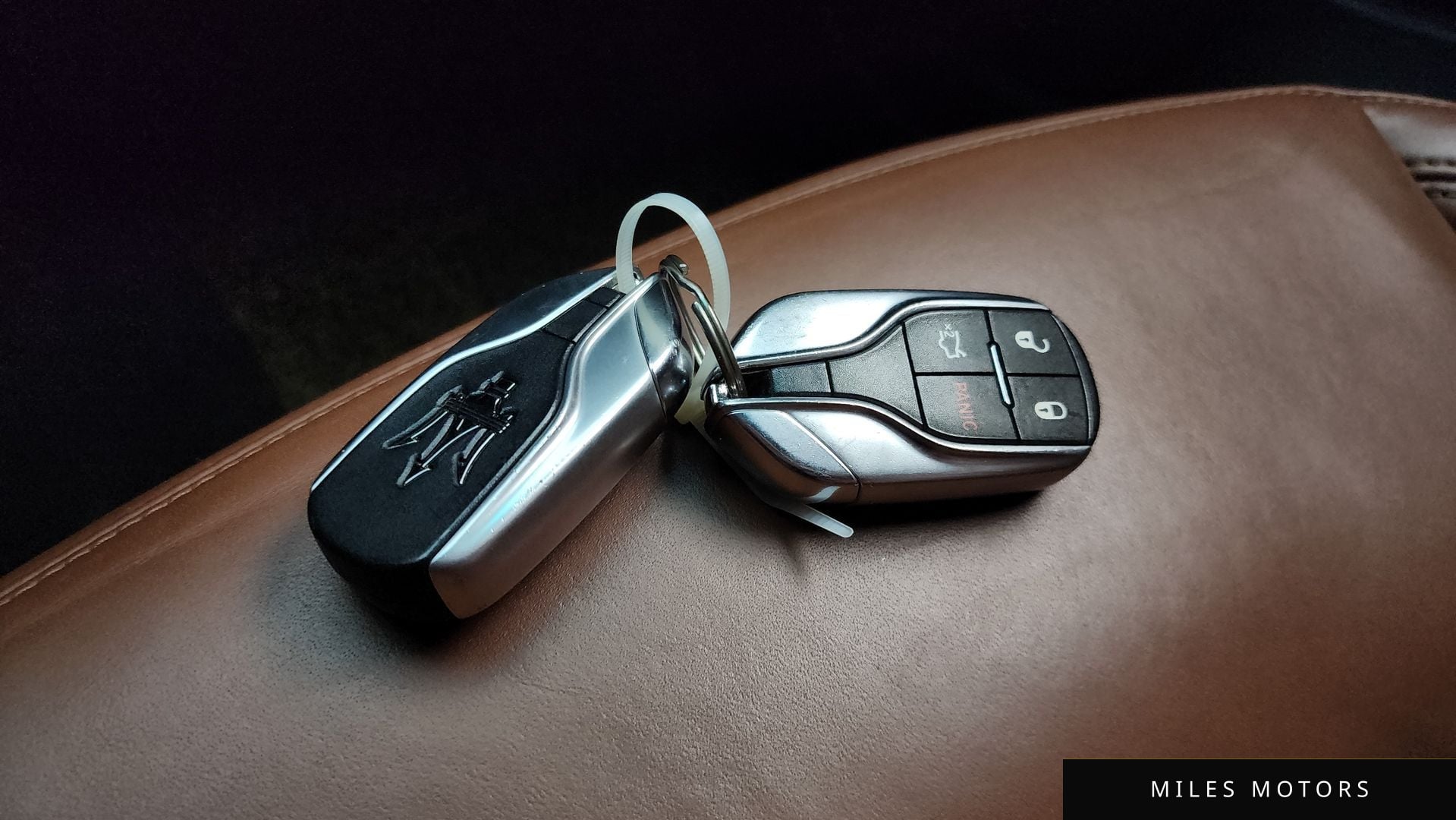 Maserati 기블리 2015 — миниатюра 19