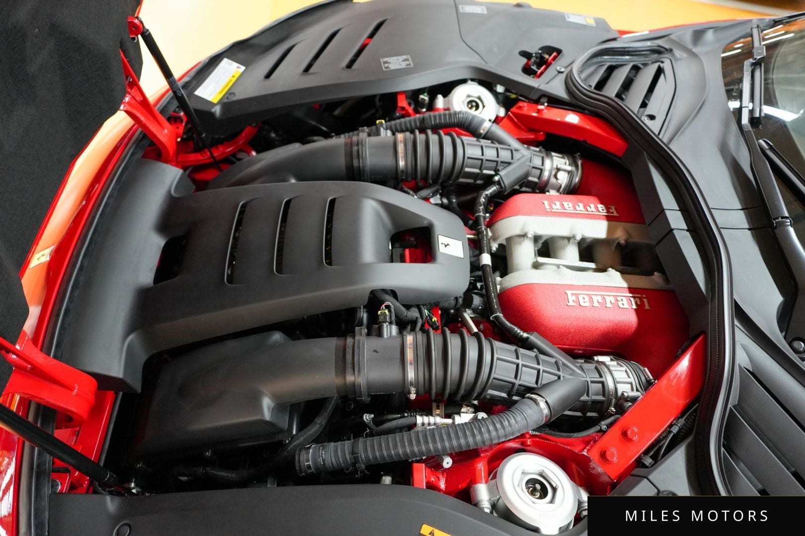 Ferrari 푸로산게 2025 — миниатюра 6
