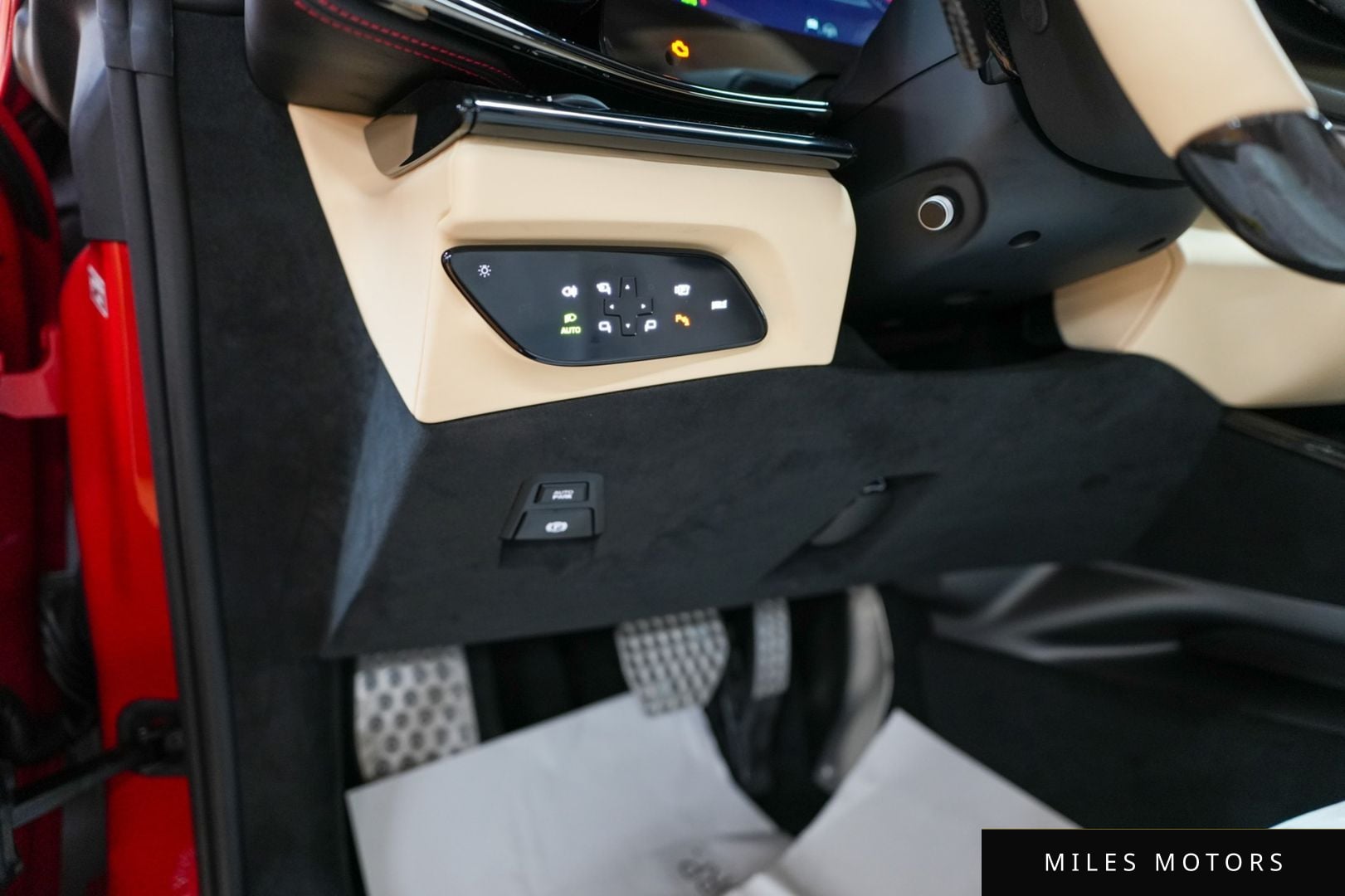 Ferrari 푸로산게 2025 — миниатюра 13