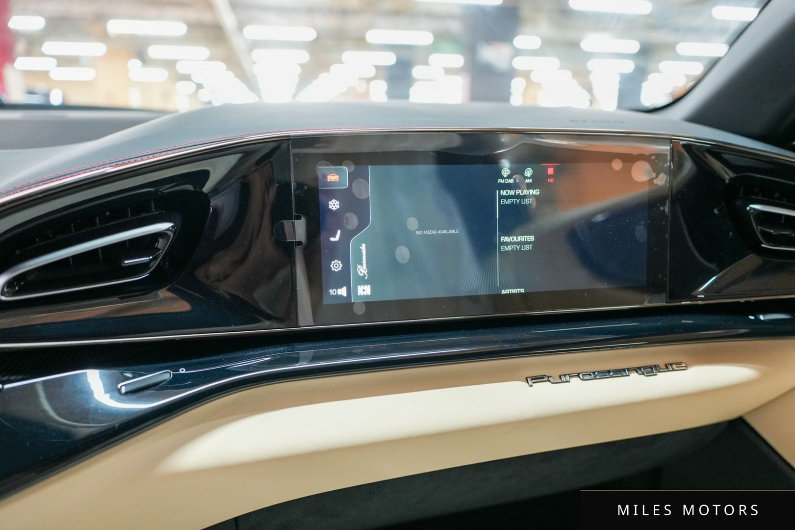 Ferrari 푸로산게 2025 — миниатюра 15