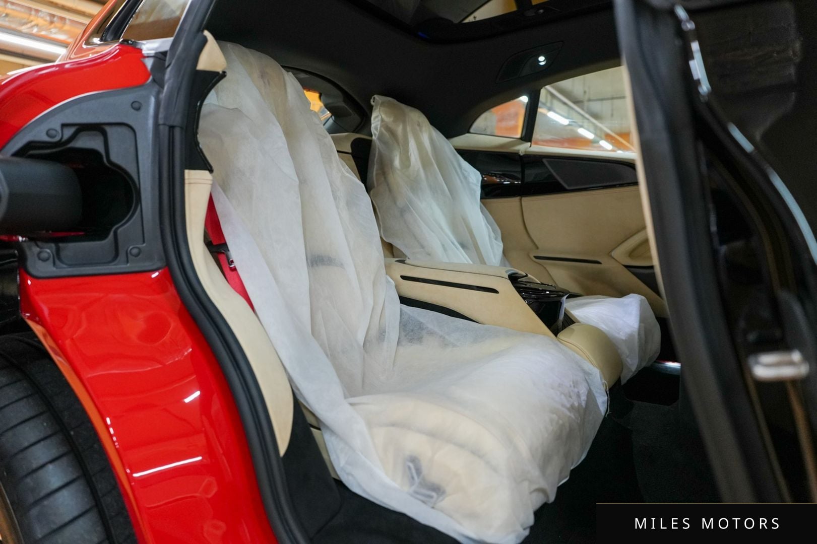 Ferrari 푸로산게 2025 — миниатюра 17