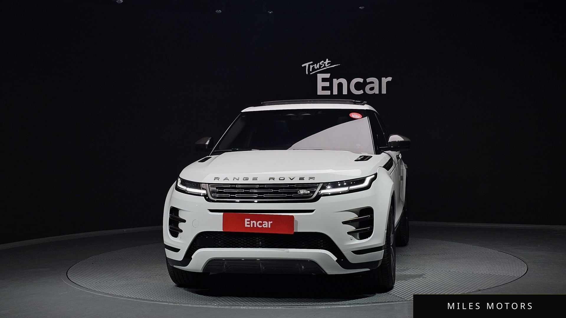 Land Rover Range Rover Evoque 2024 — миниатюра 3