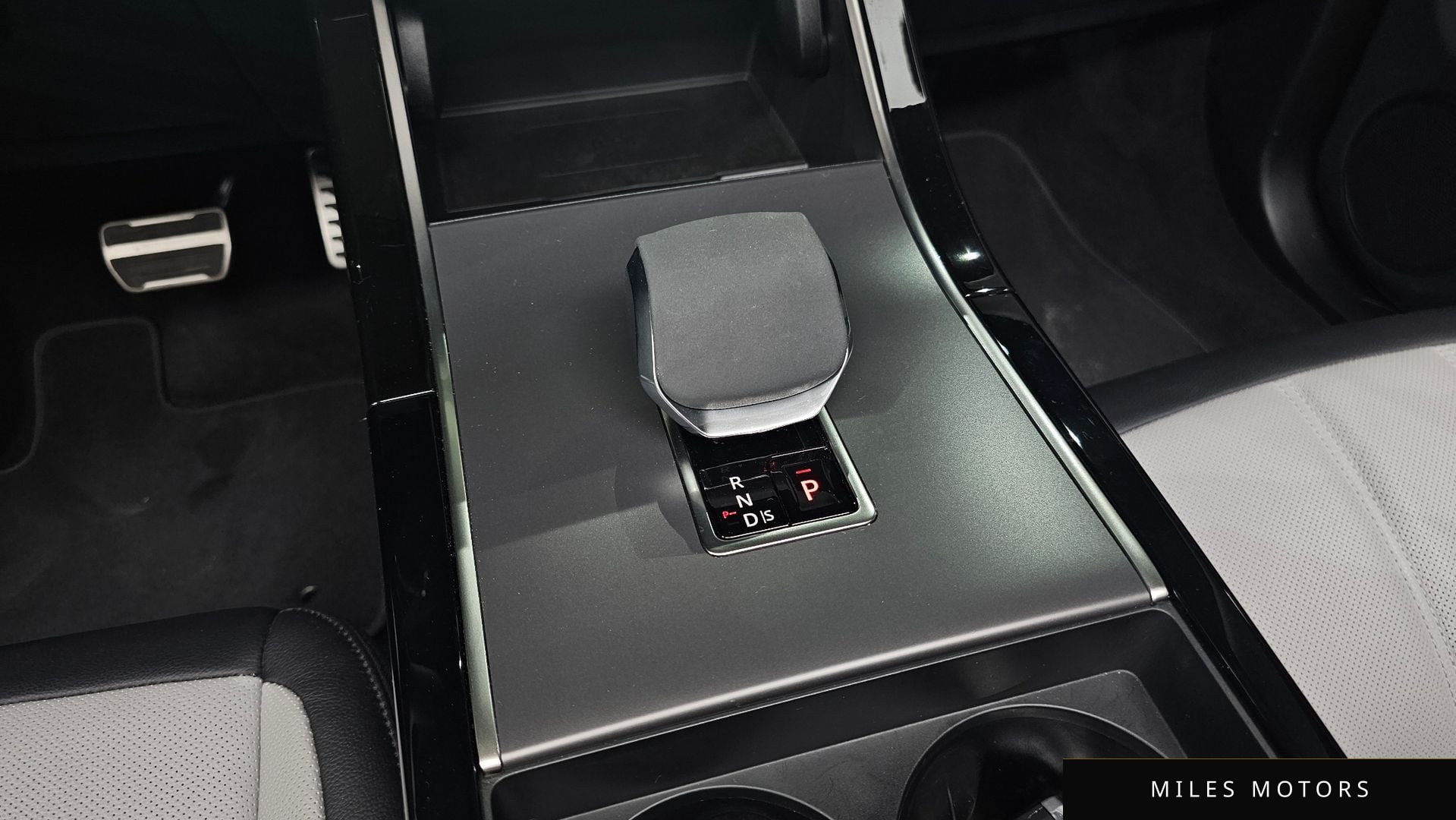 Land Rover Range Rover Evoque 2024 — миниатюра 9