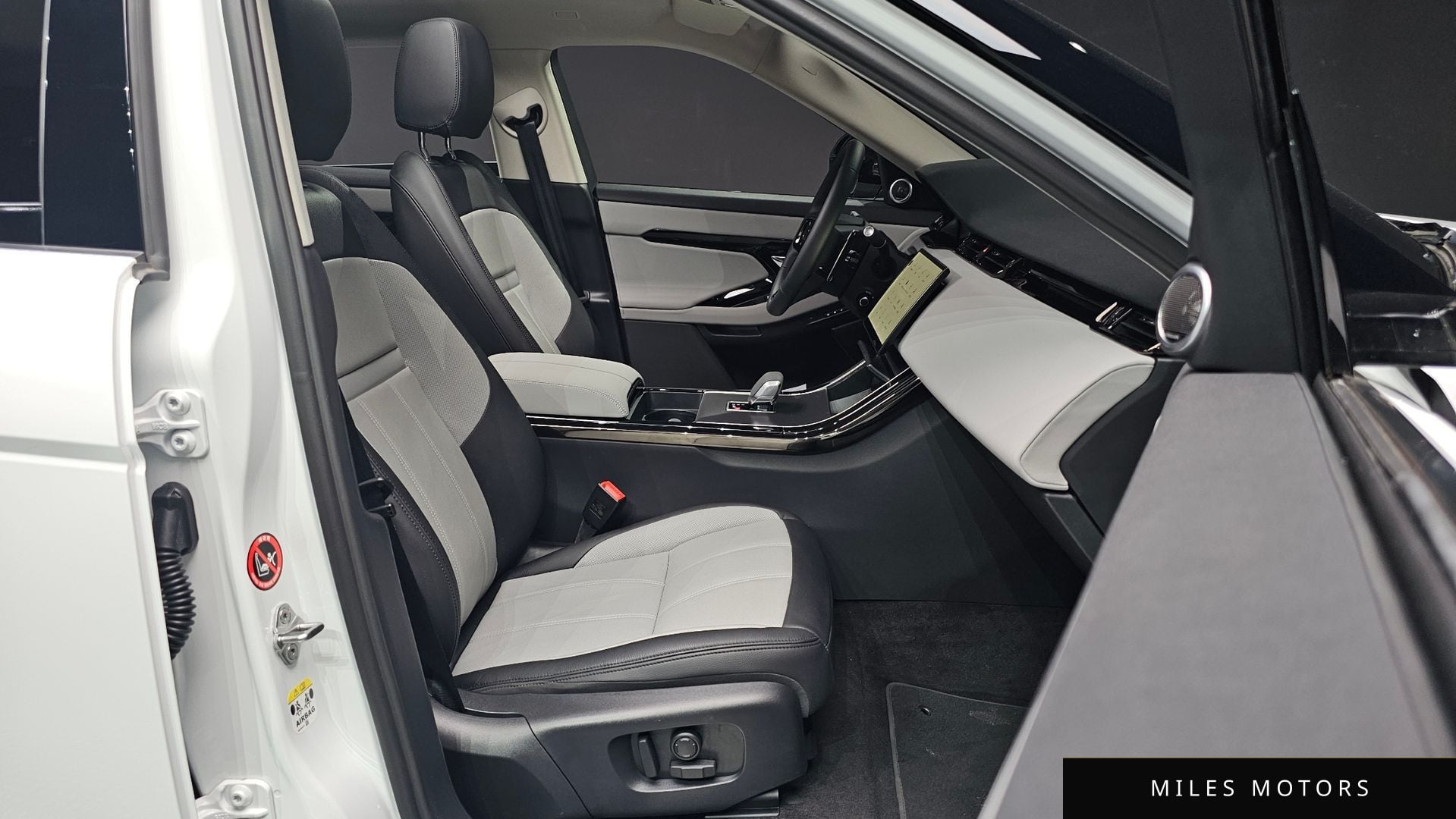 Land Rover Range Rover Evoque 2024 — миниатюра 10