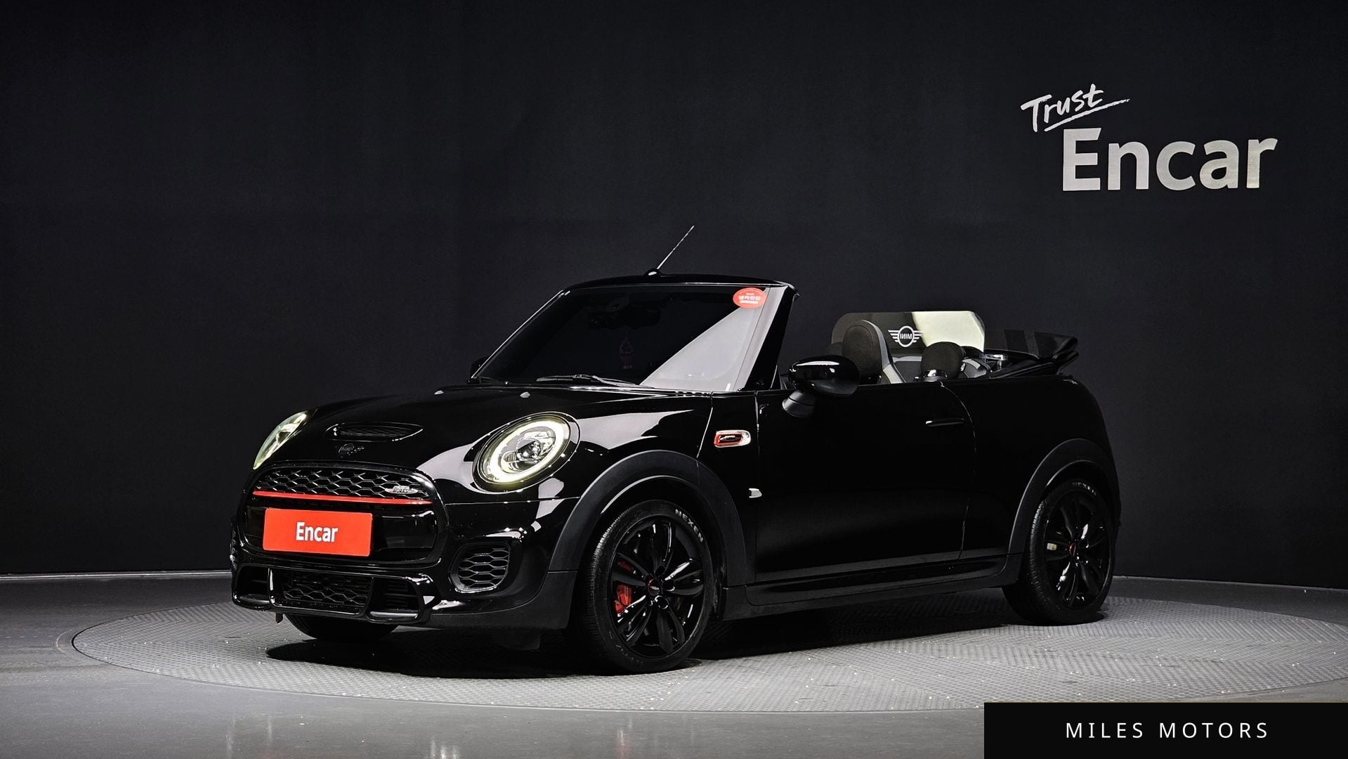 MINI Cooper Convertible 2020 — фото 1 из 12