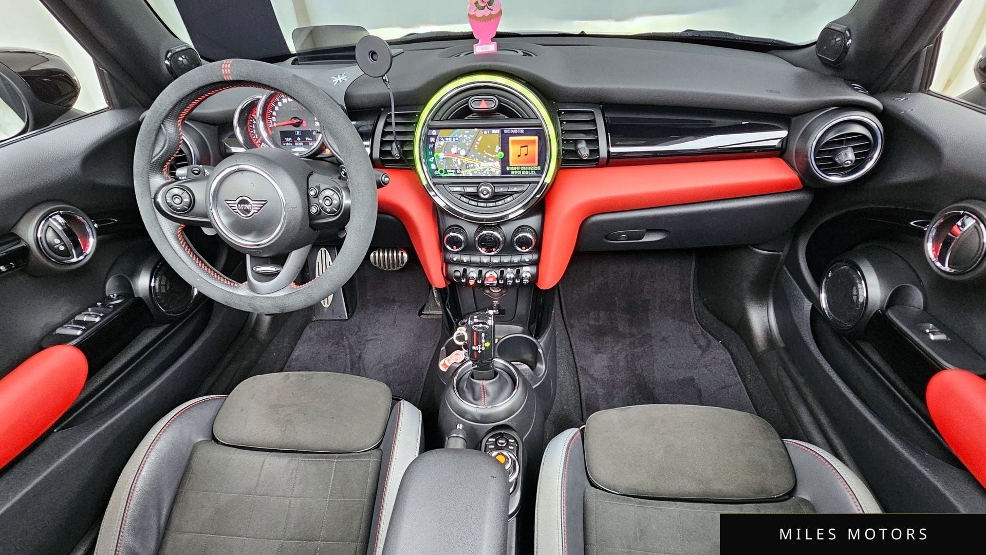 MINI Cooper Convertible 2020 — миниатюра 7