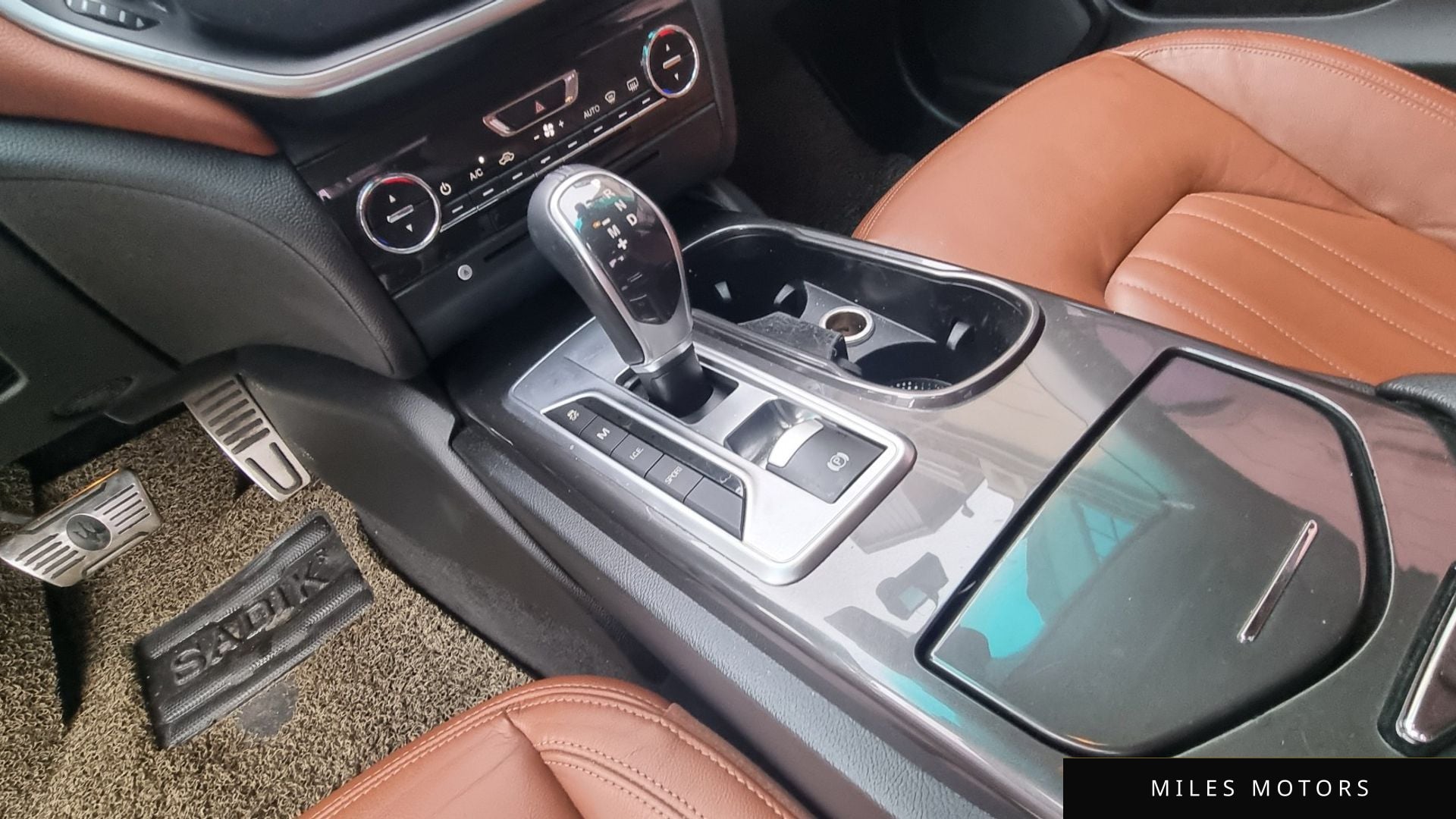 Maserati Ghibli 2014 — миниатюра 9