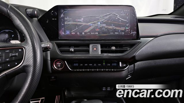 Лексус UX250h 2024 — миниатюра 15