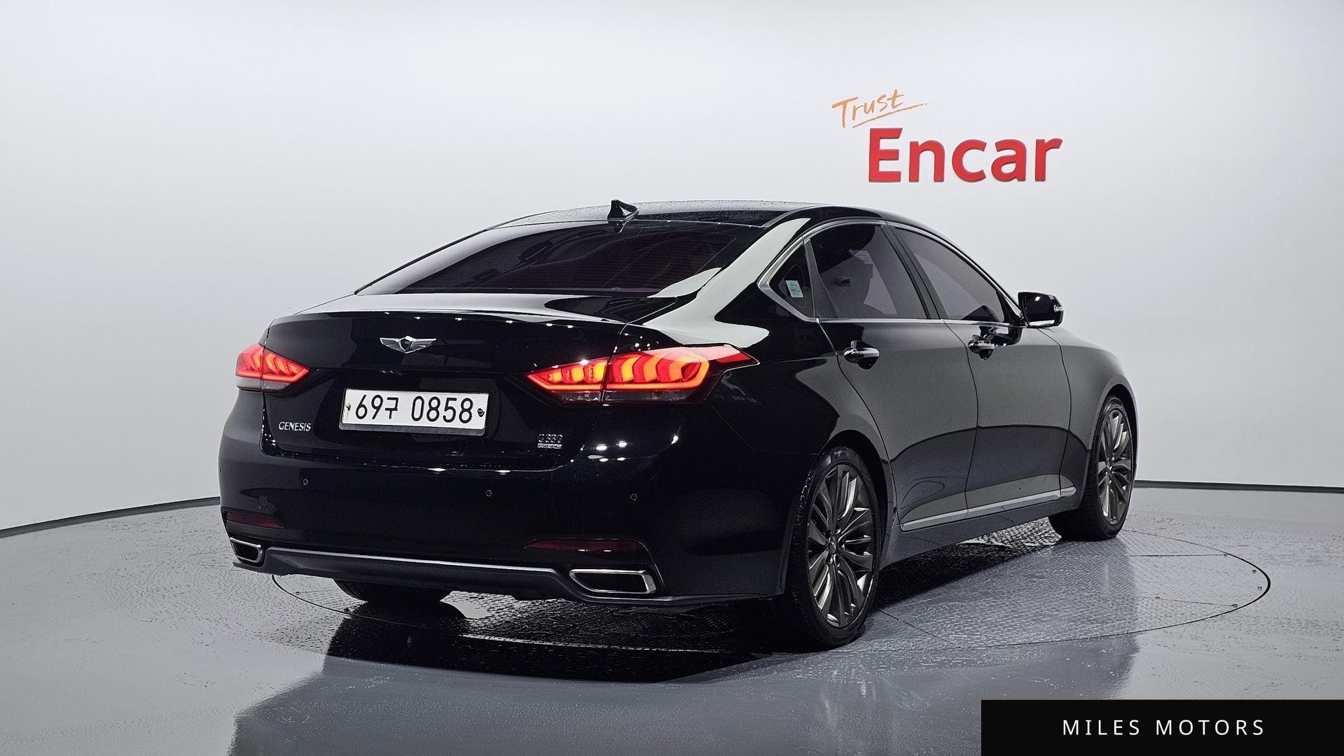 Hyundai Genesis 2016 — миниатюра 2