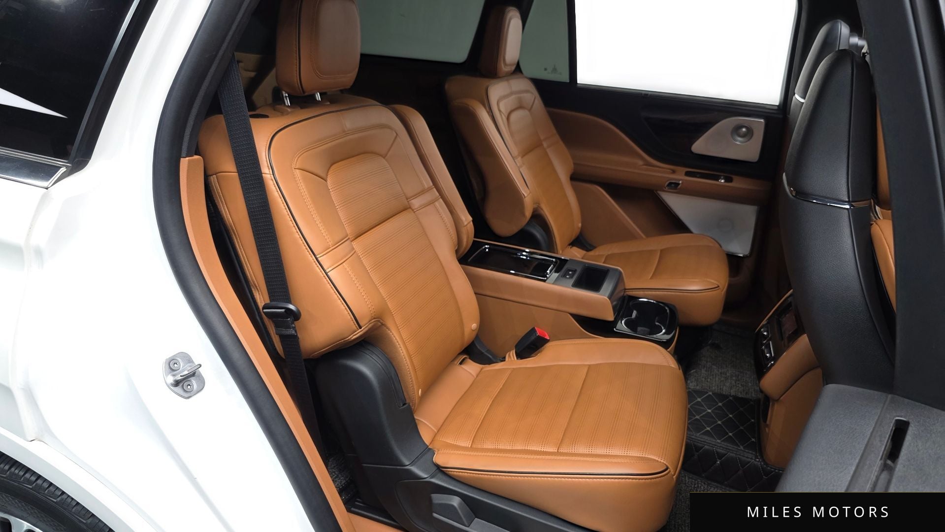 Lincoln Aviator 2022 — миниатюра 12