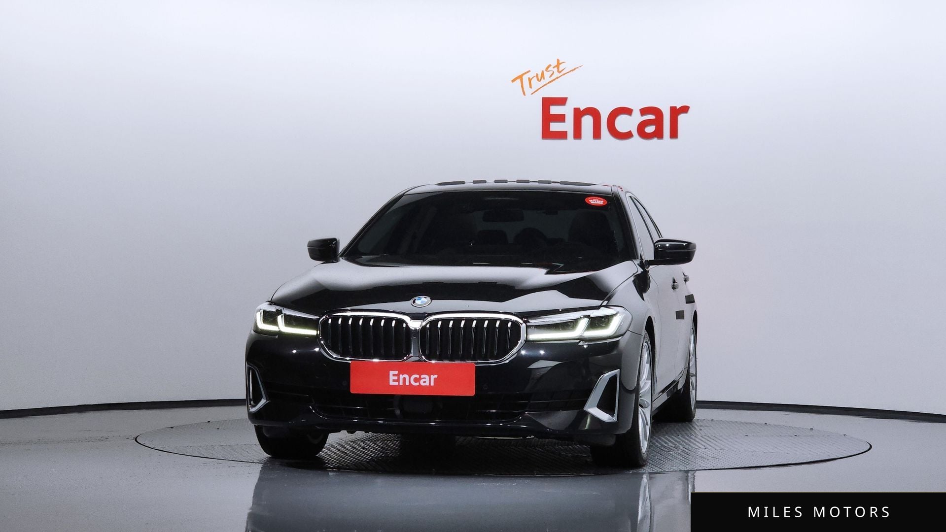BMW 5 Series (G30) 2023 — миниатюра 3