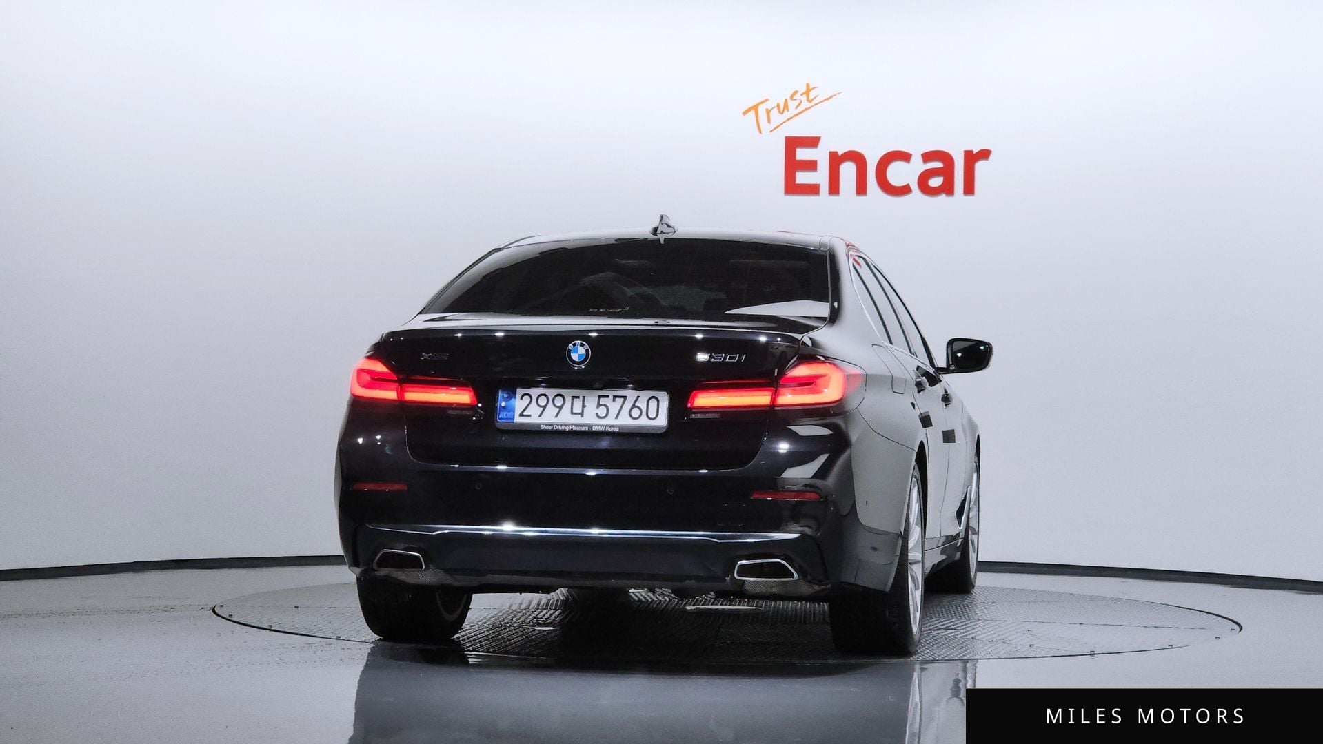 BMW 5 Series (G30) 2023 — миниатюра 4