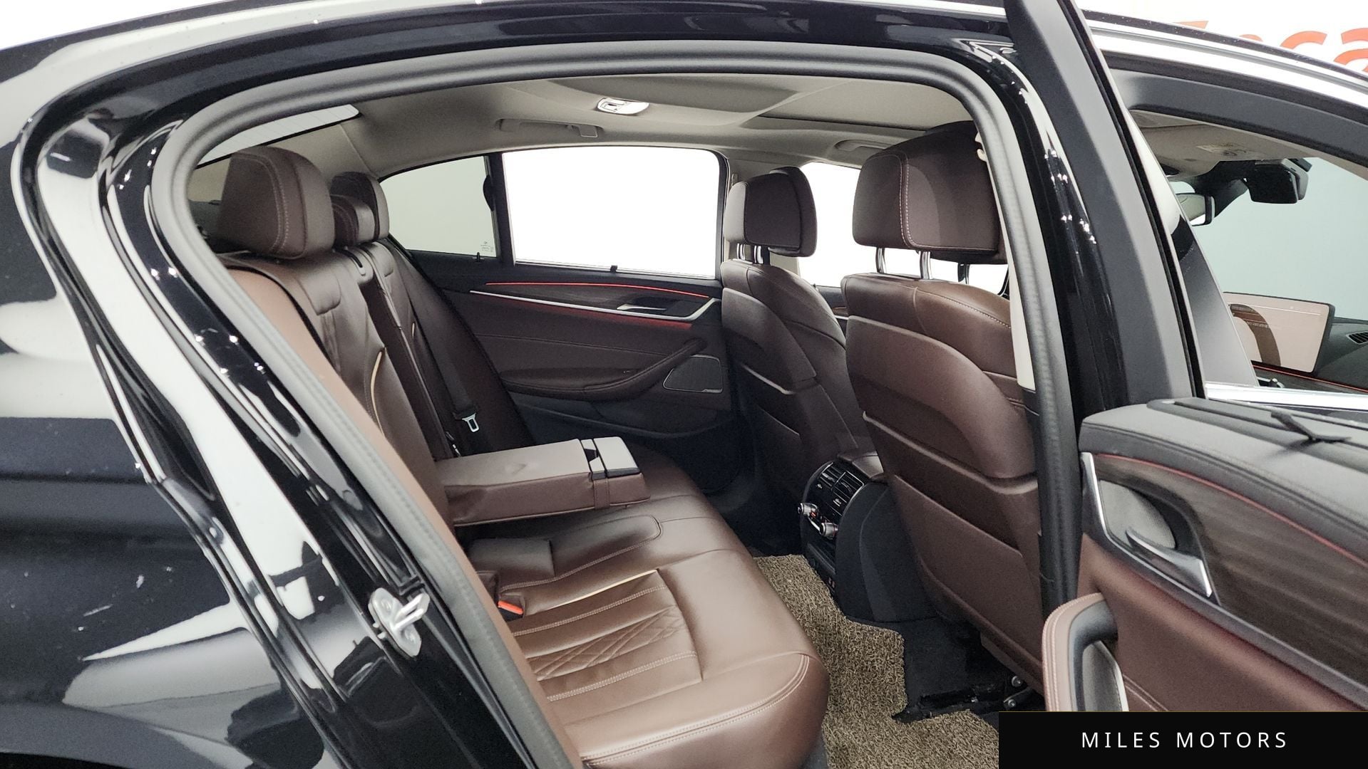 BMW 5 Series (G30) 2023 — миниатюра 12