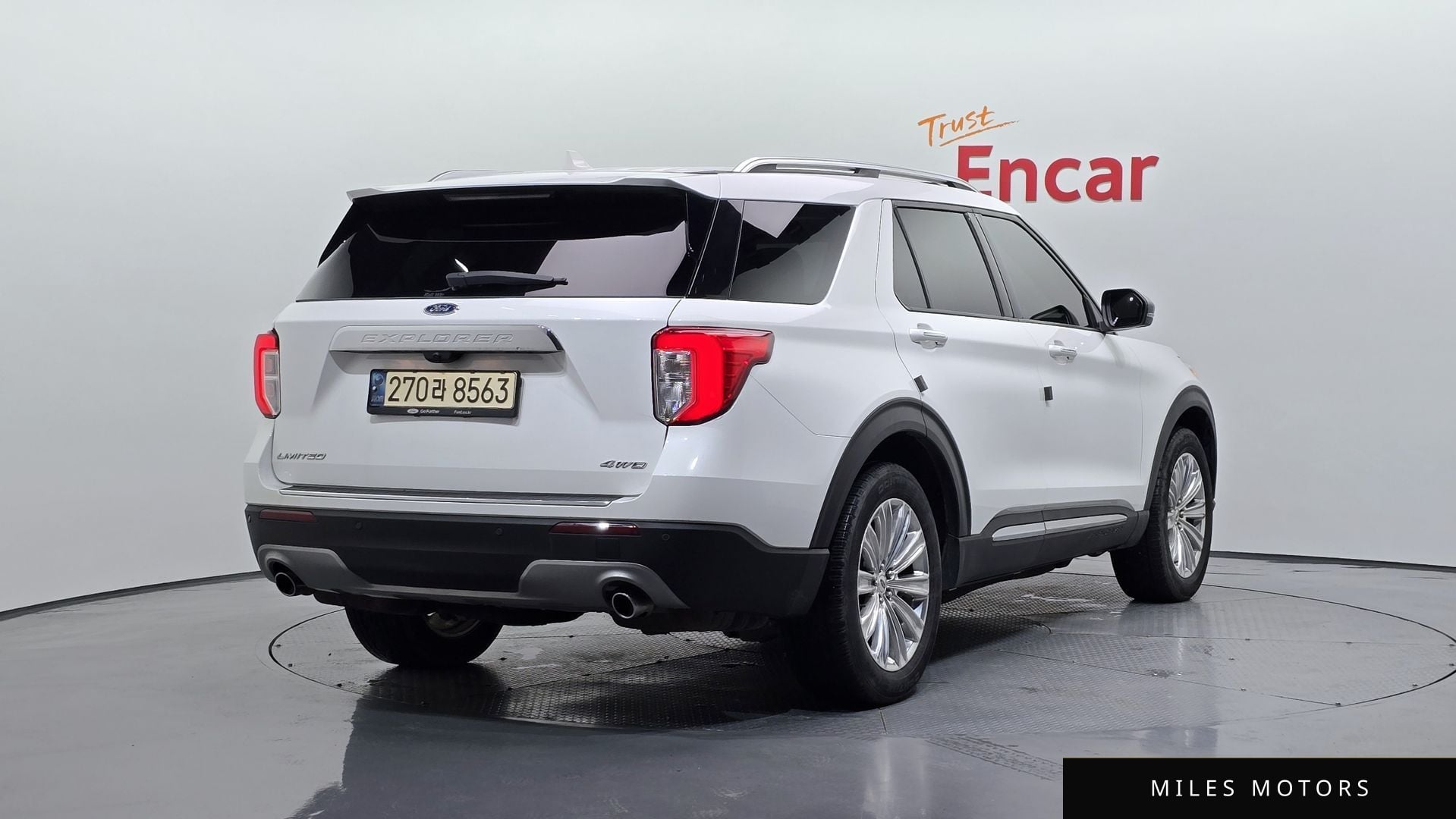 Ford Explorer 2021 — миниатюра 2