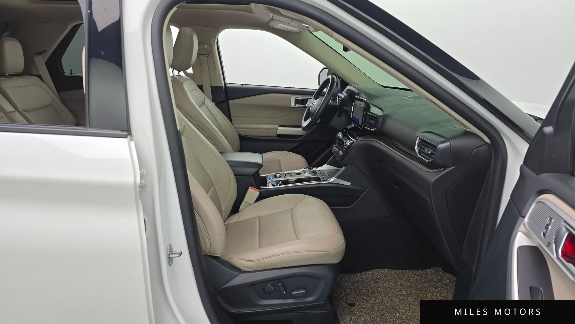 Ford Explorer 2021 — миниатюра 11