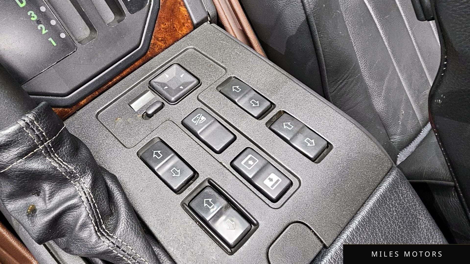 Land Rover 레인지로버 1998 — миниатюра 15