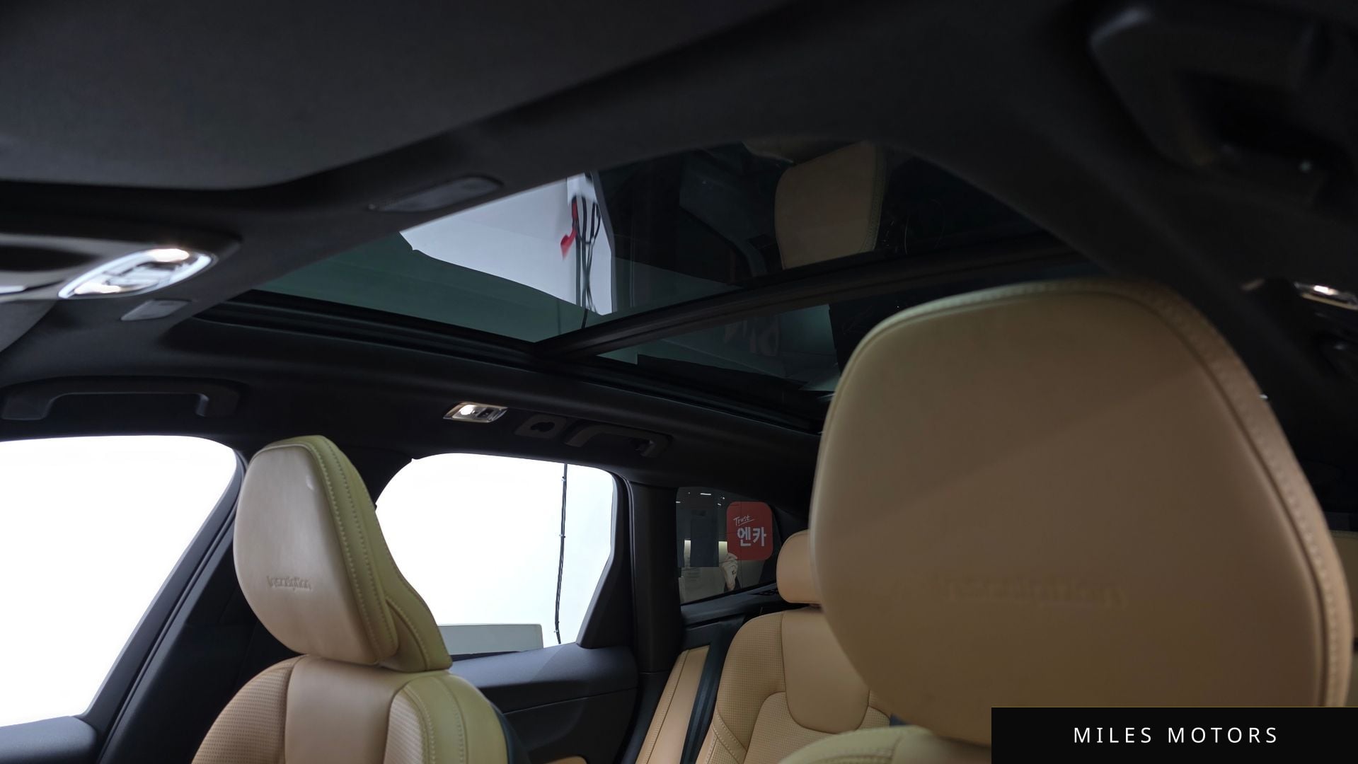 Volvo XC60 2020 — миниатюра 18