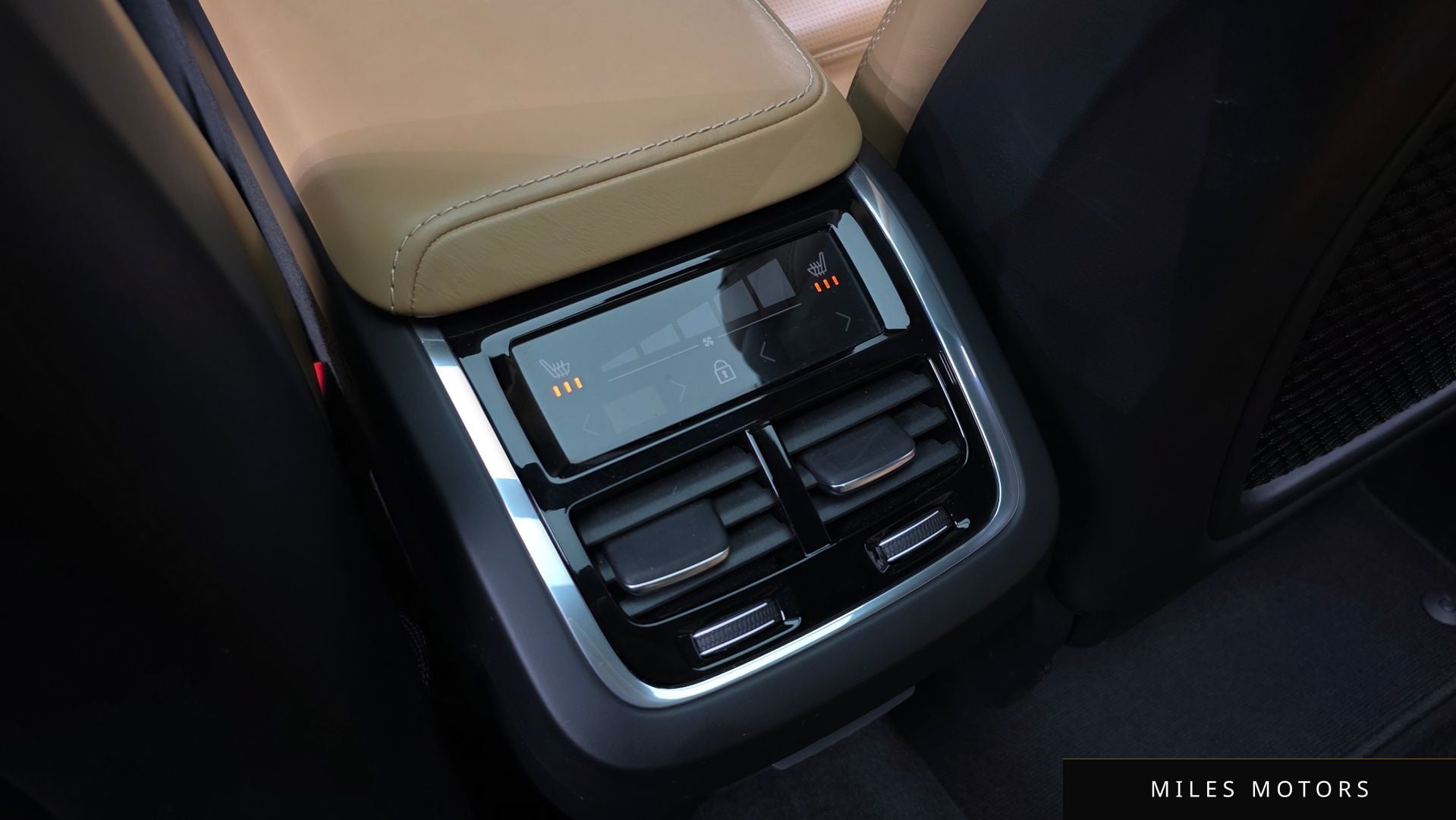 Volvo XC60 2020 — миниатюра 19